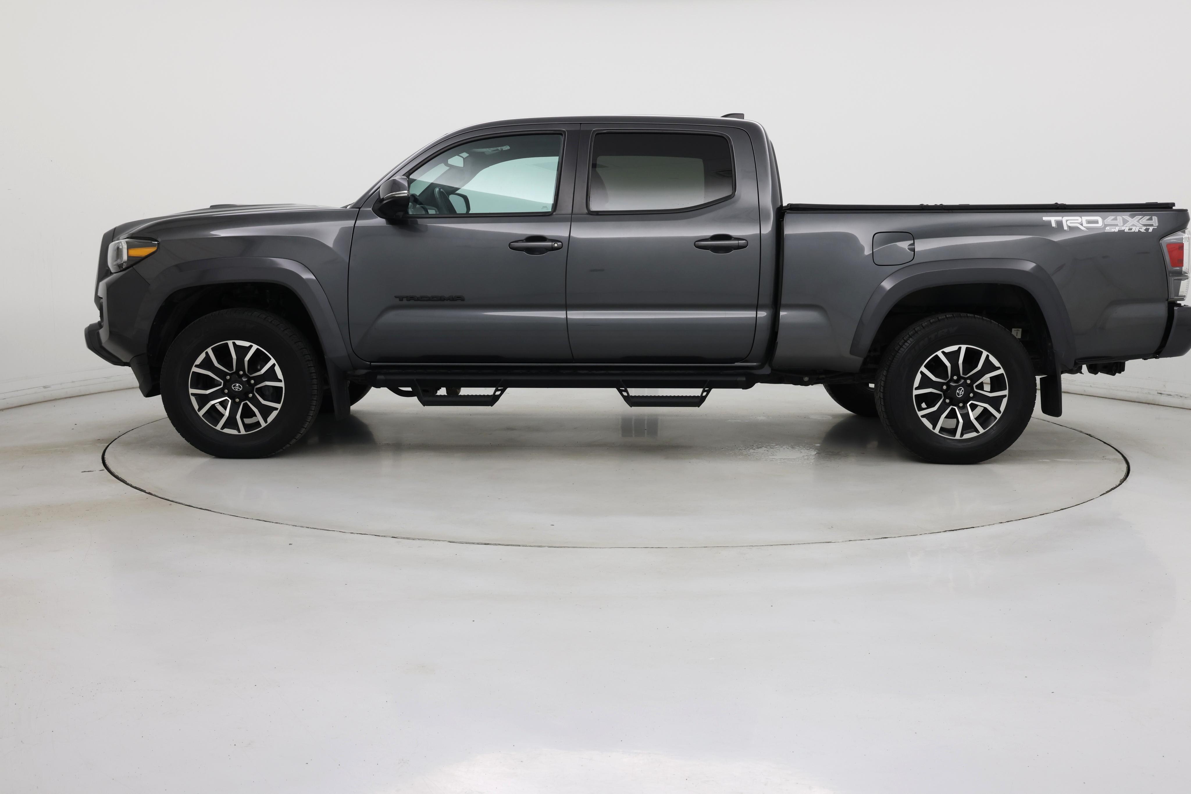 Thumbnail: 2022 Toyota Tacoma - 3