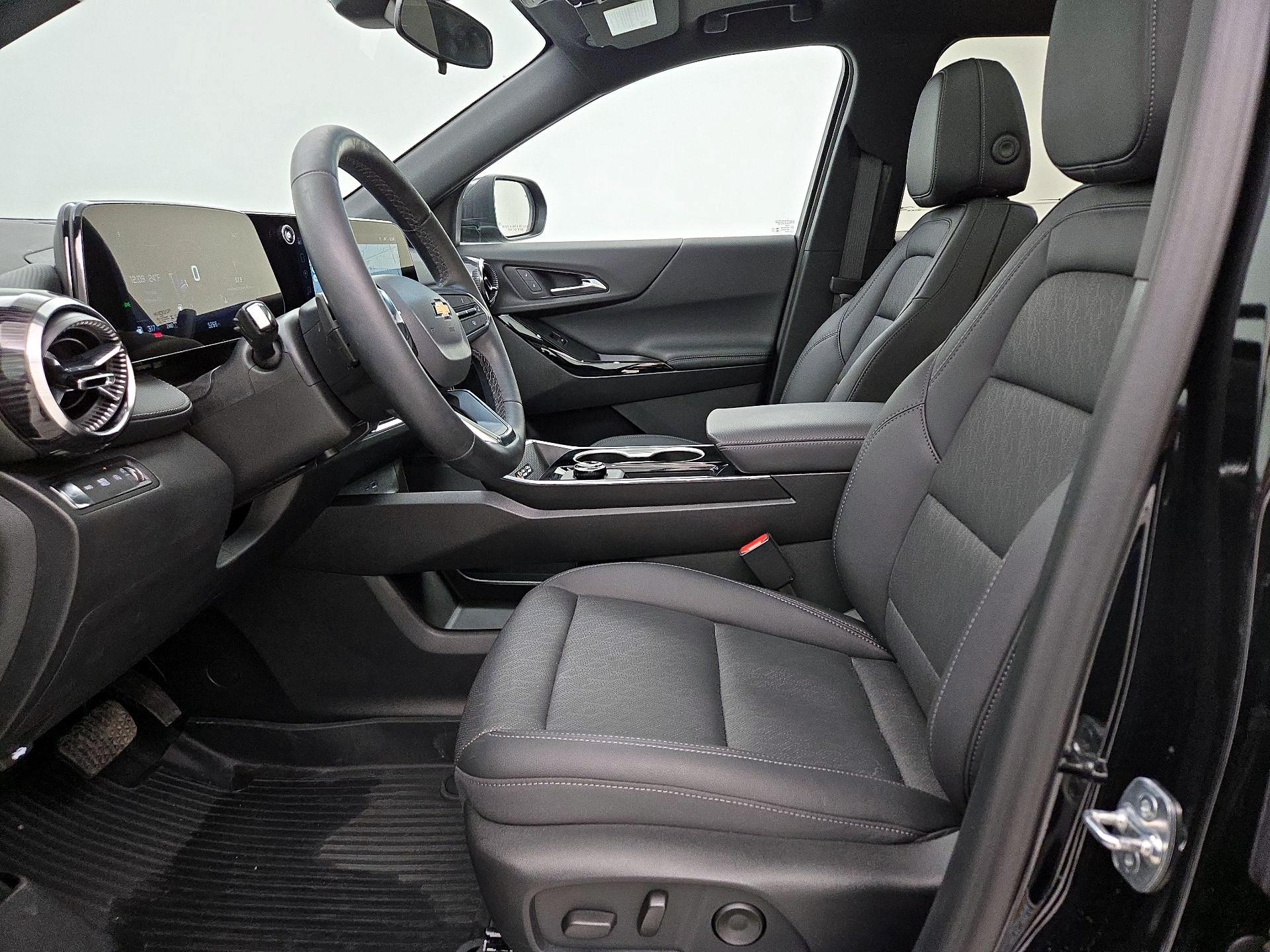 Thumbnail: 2026 Chevrolet Equinox - 11