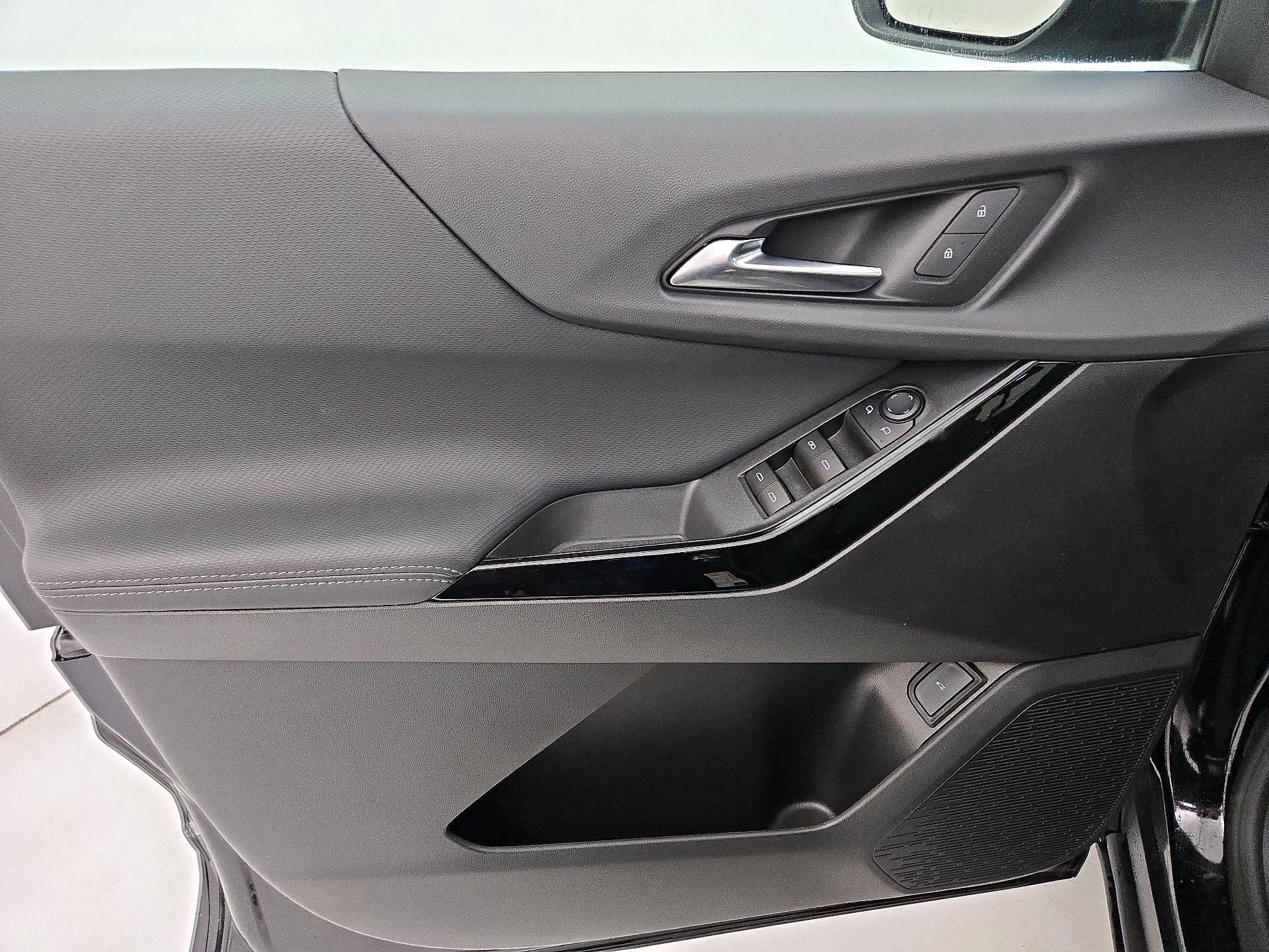 Thumbnail: 2026 Chevrolet Equinox - 12