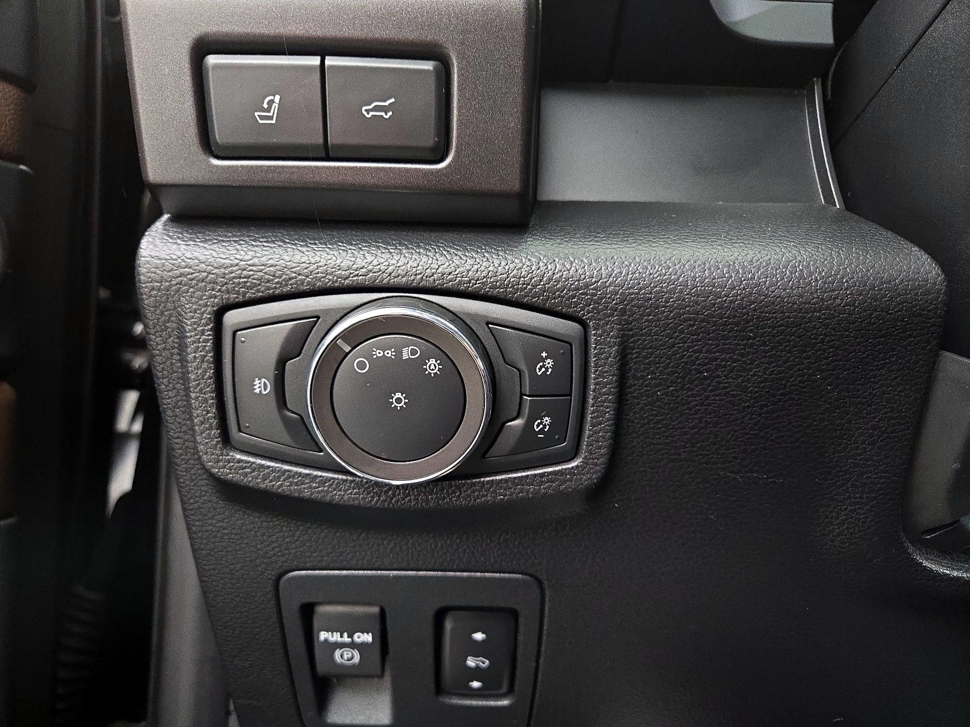 Thumbnail: 2020 Ford Expedition - 13