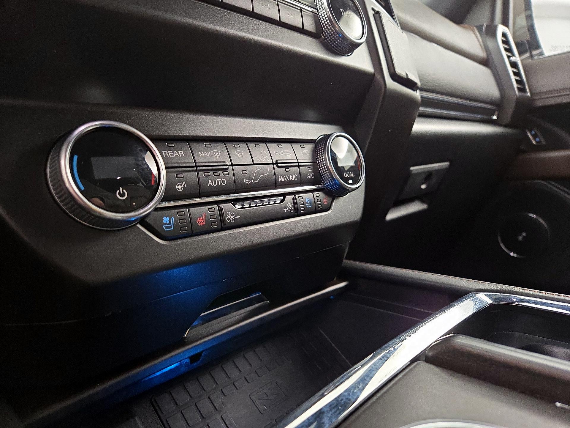 Thumbnail: 2020 Ford Expedition - 17