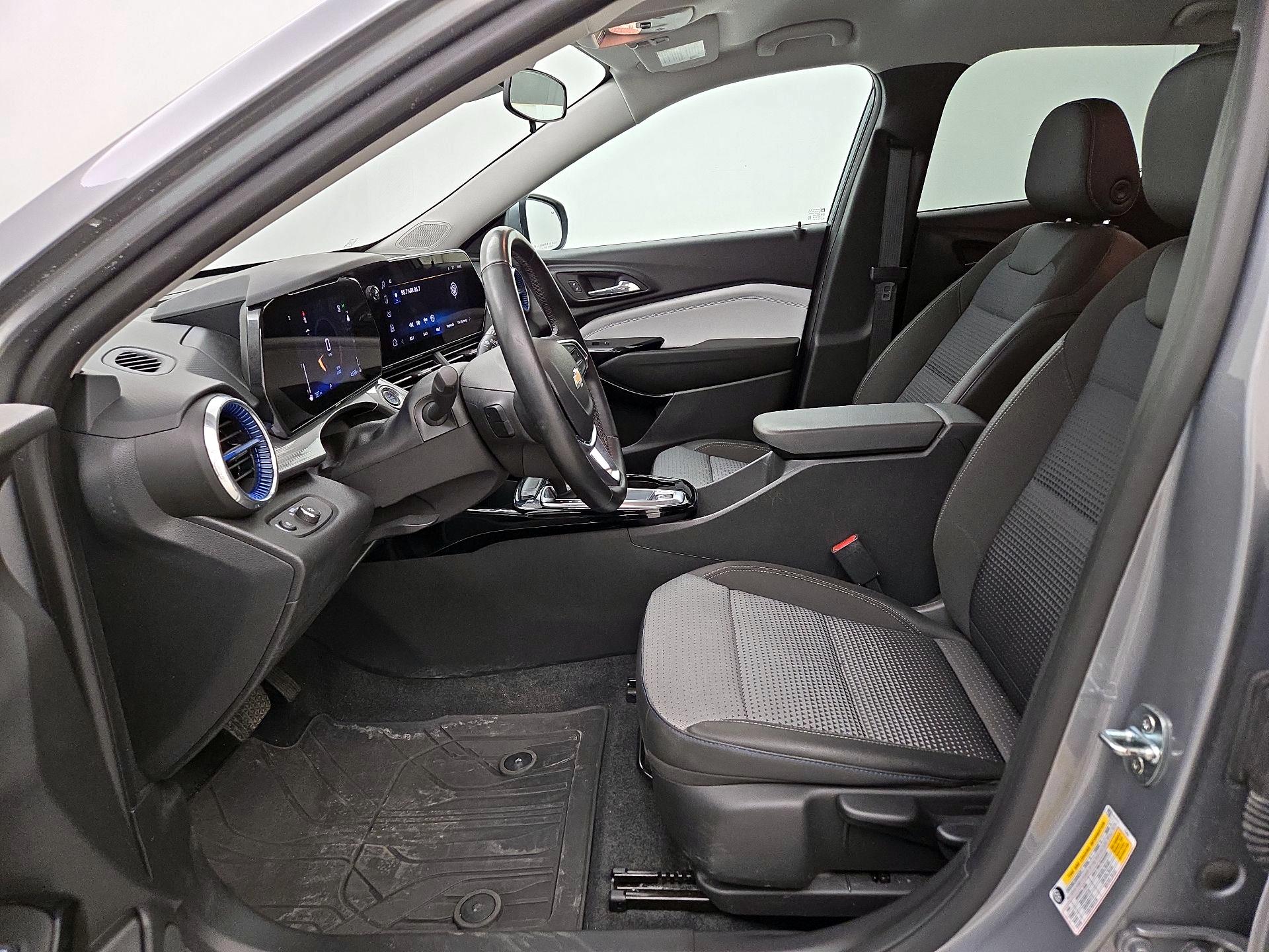 Thumbnail: 2024 Chevrolet Trax - 11