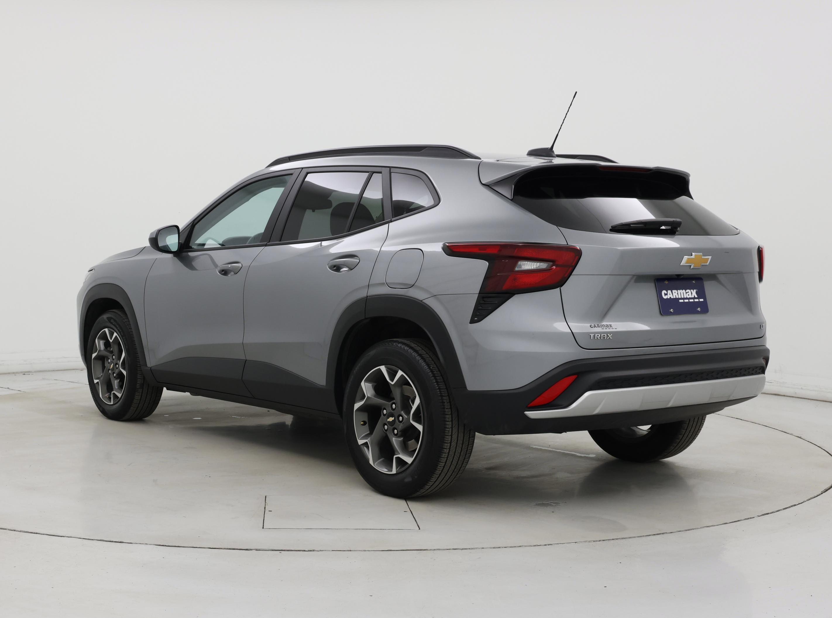 Thumbnail: 2024 Chevrolet Trax - 2