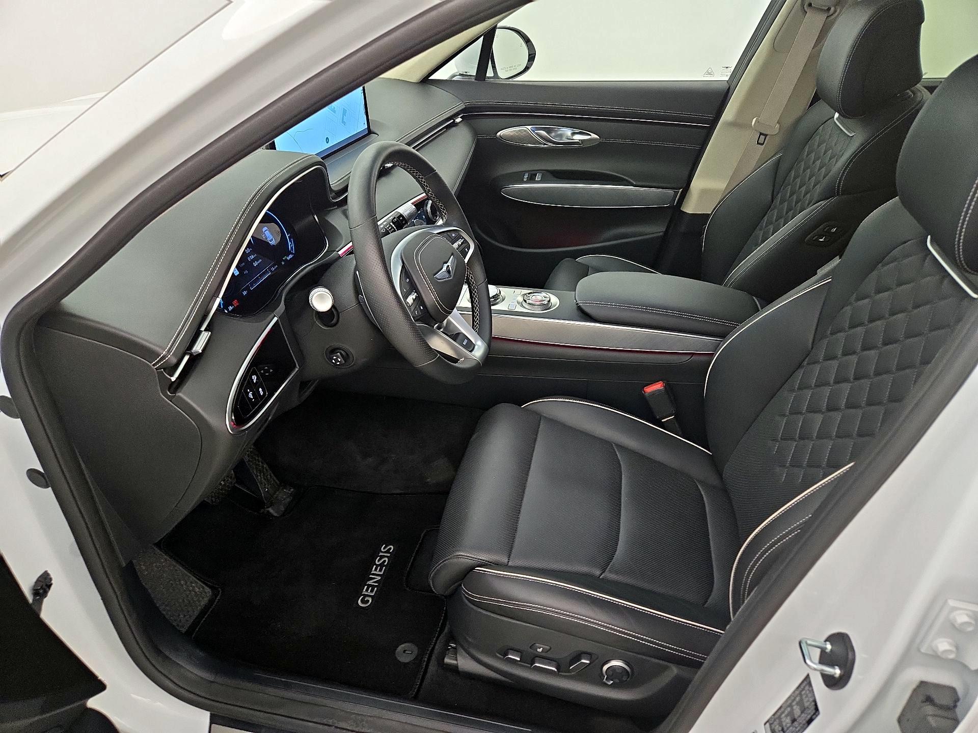 Thumbnail: 2024 Genesis GV70 - 11