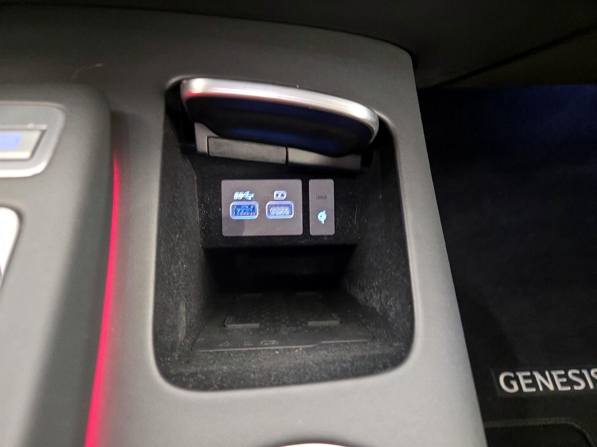 Thumbnail: 2024 Genesis GV70 - 19