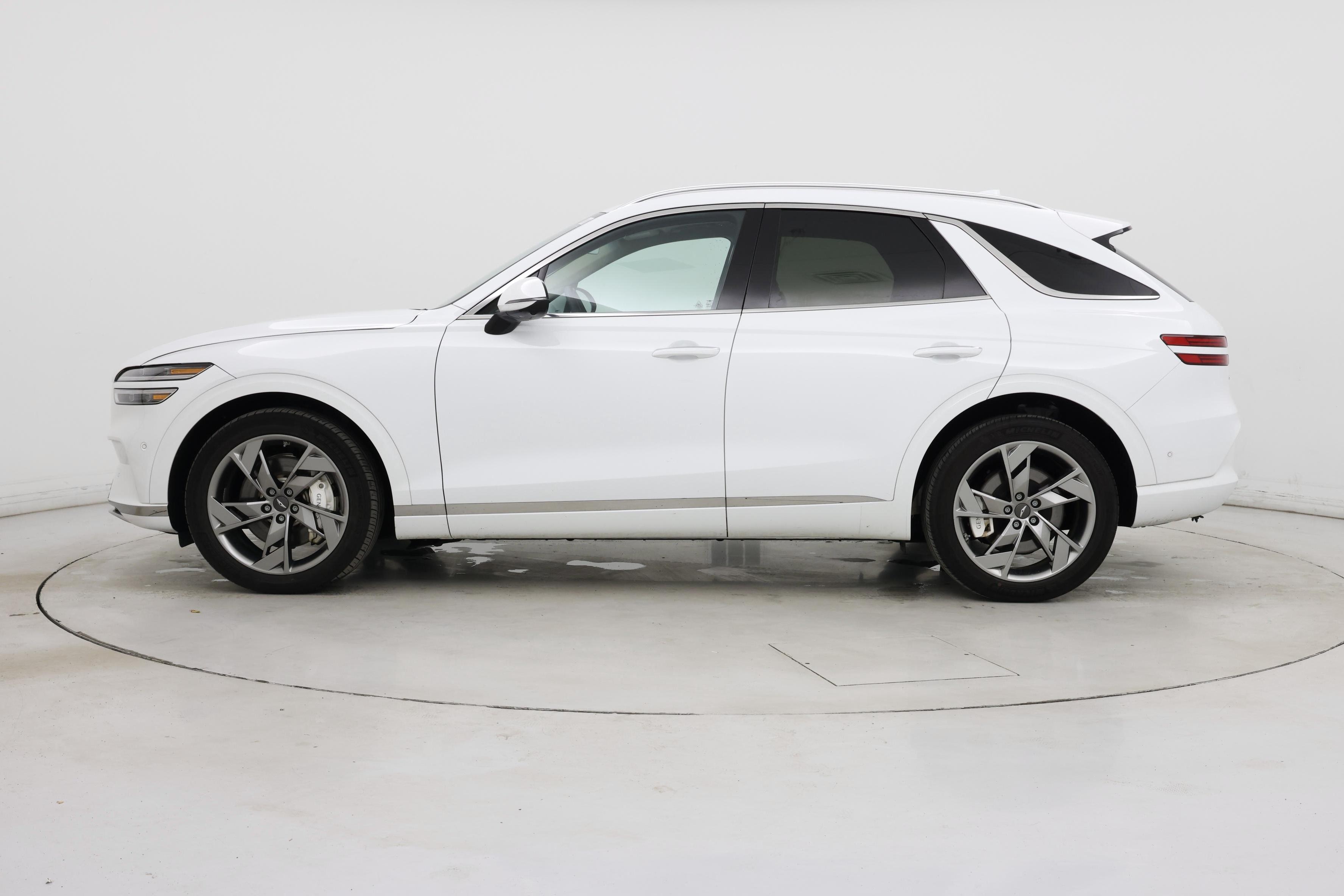 Thumbnail: 2024 Genesis GV70 - 3