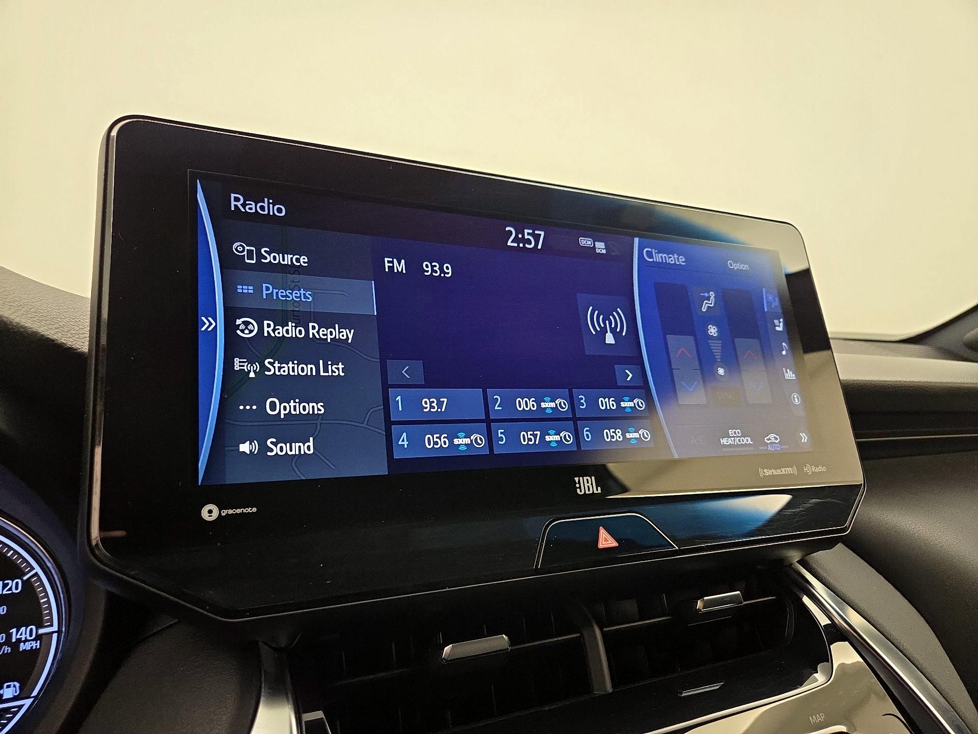 Thumbnail: 2022 Toyota Venza - 16