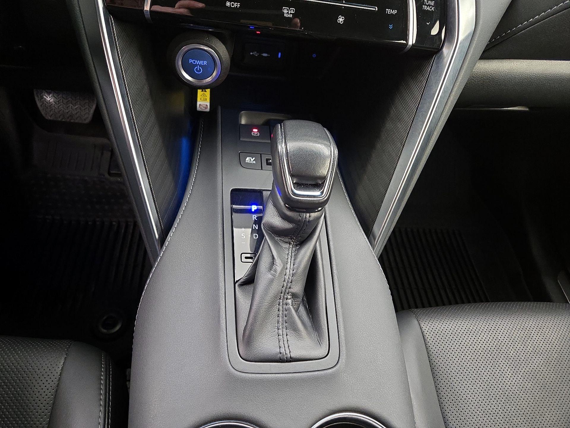 Thumbnail: 2022 Toyota Venza - 18