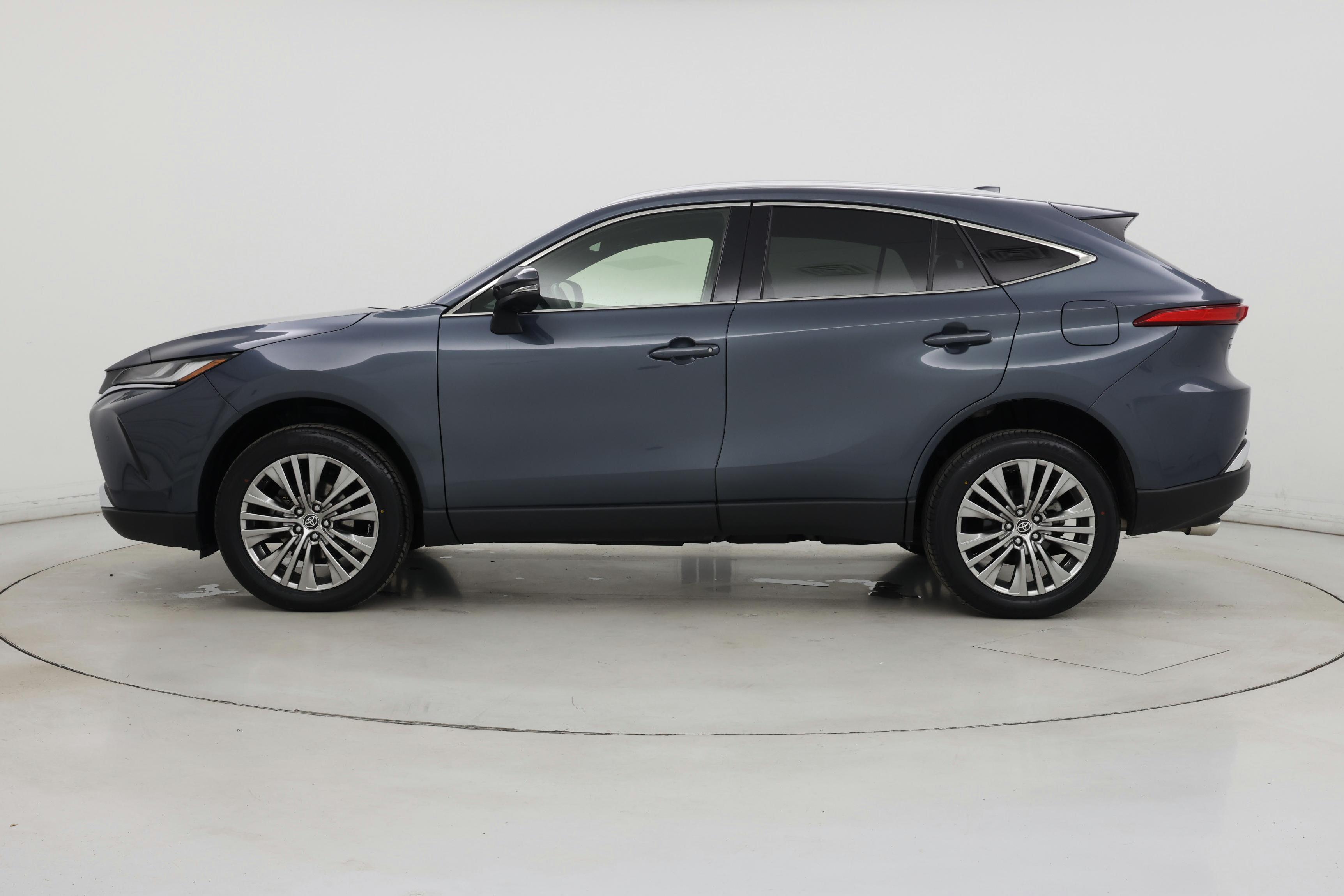 Thumbnail: 2022 Toyota Venza - 3