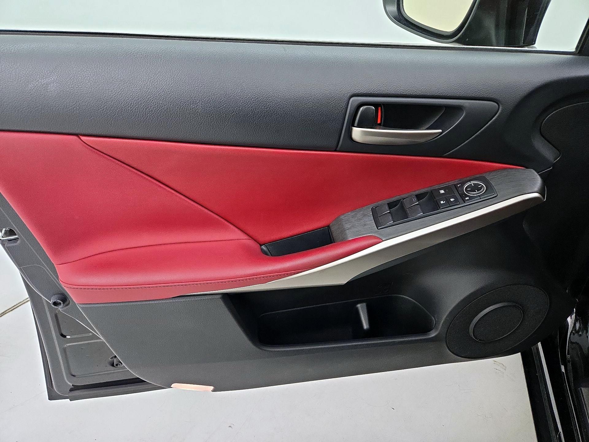 Thumbnail: 2020 Lexus IS - 12