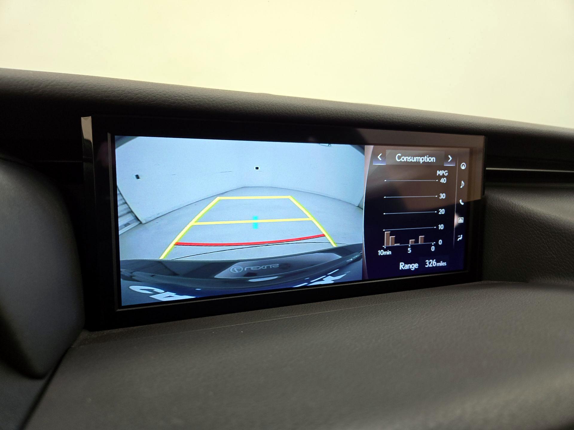 Thumbnail: 2020 Lexus IS - 15