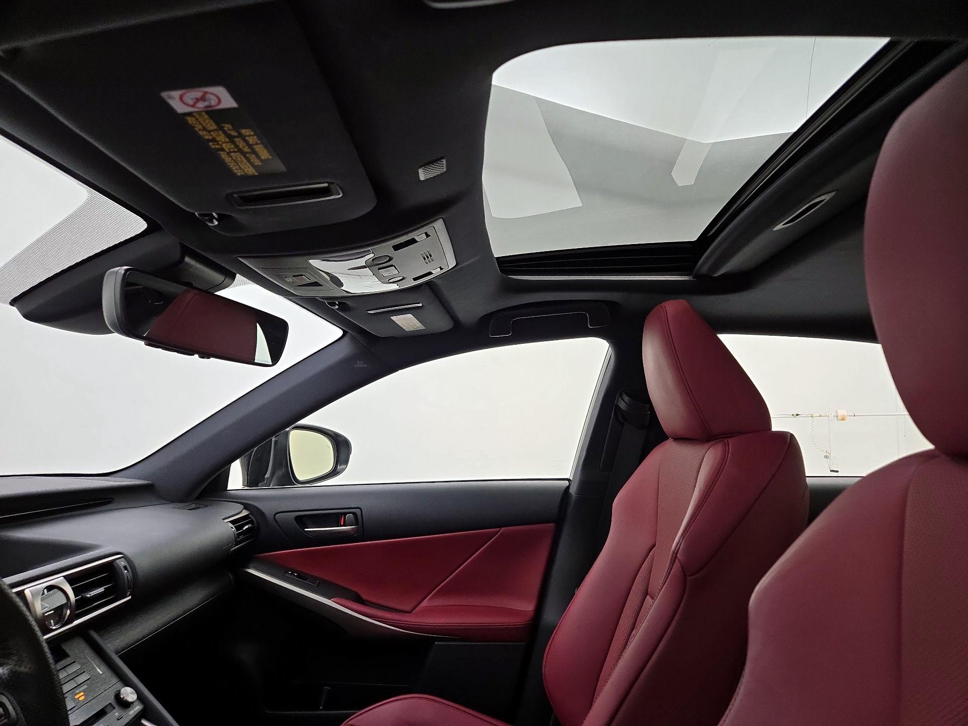 Thumbnail: 2020 Lexus IS - 20