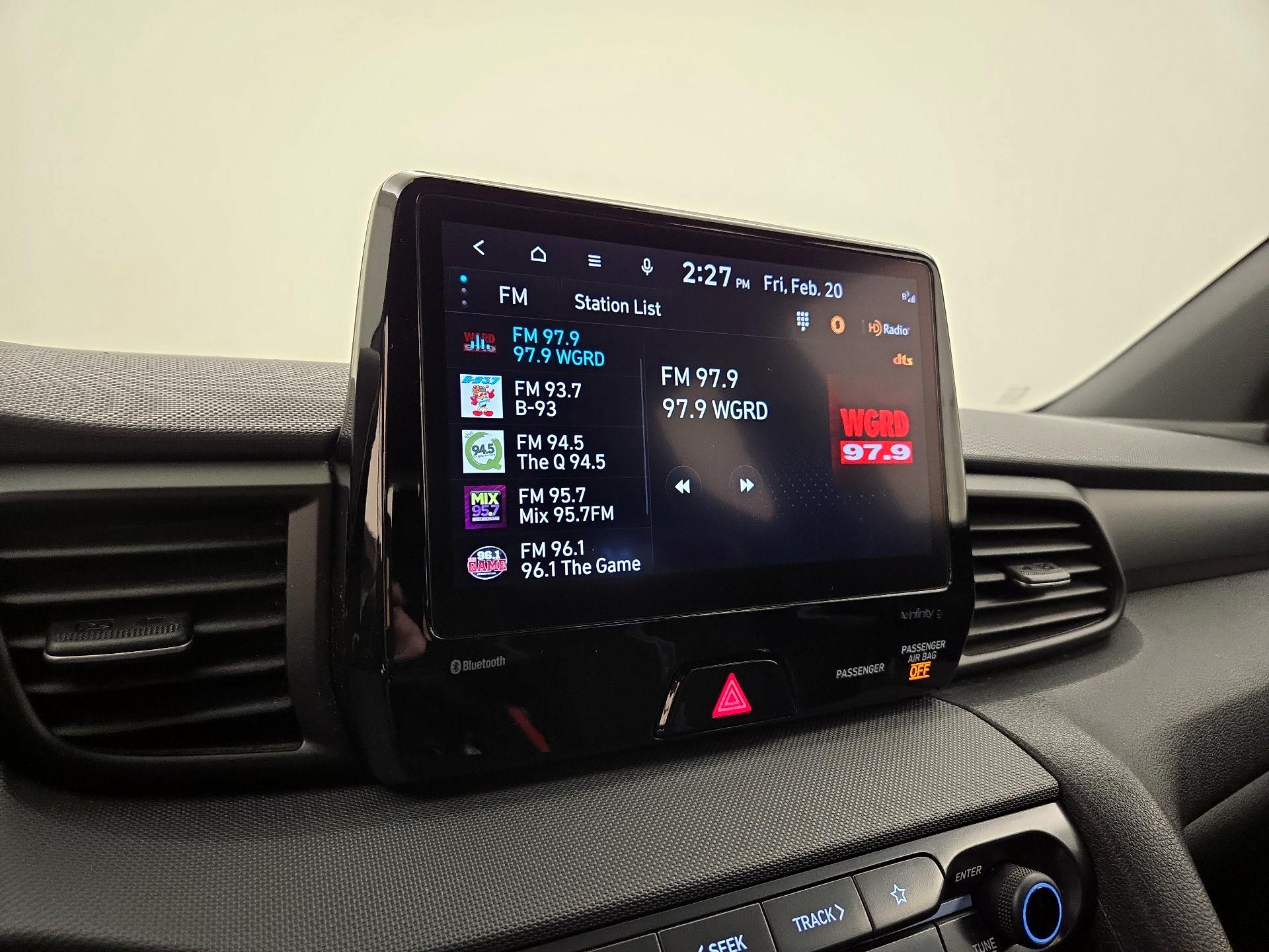 Thumbnail: 2021 Hyundai Veloster - 16