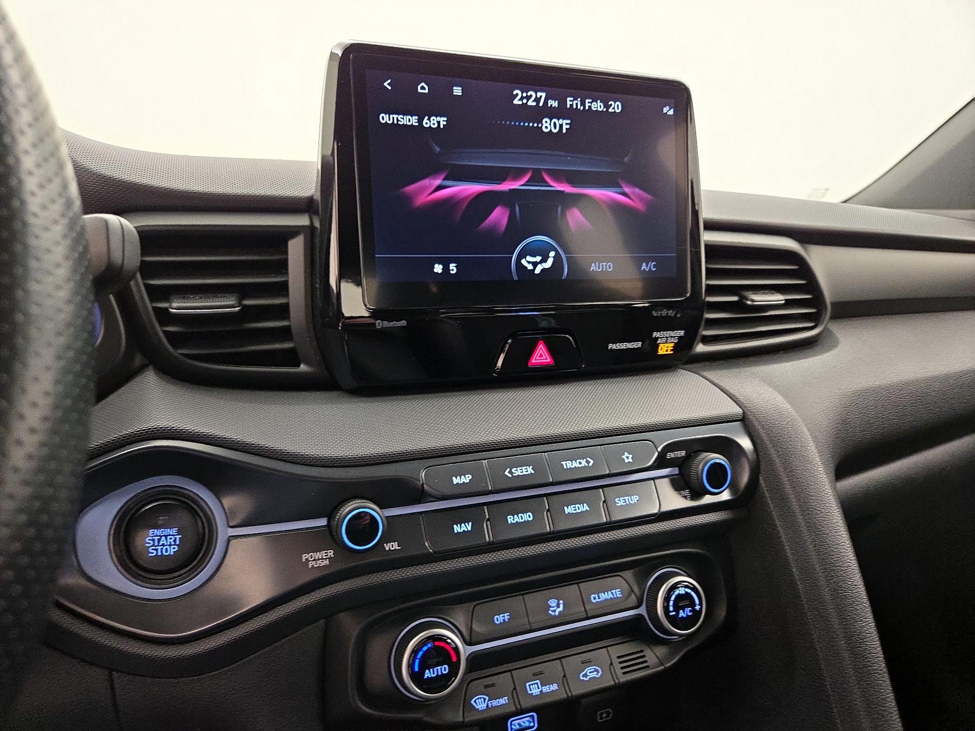 Thumbnail: 2021 Hyundai Veloster - 17