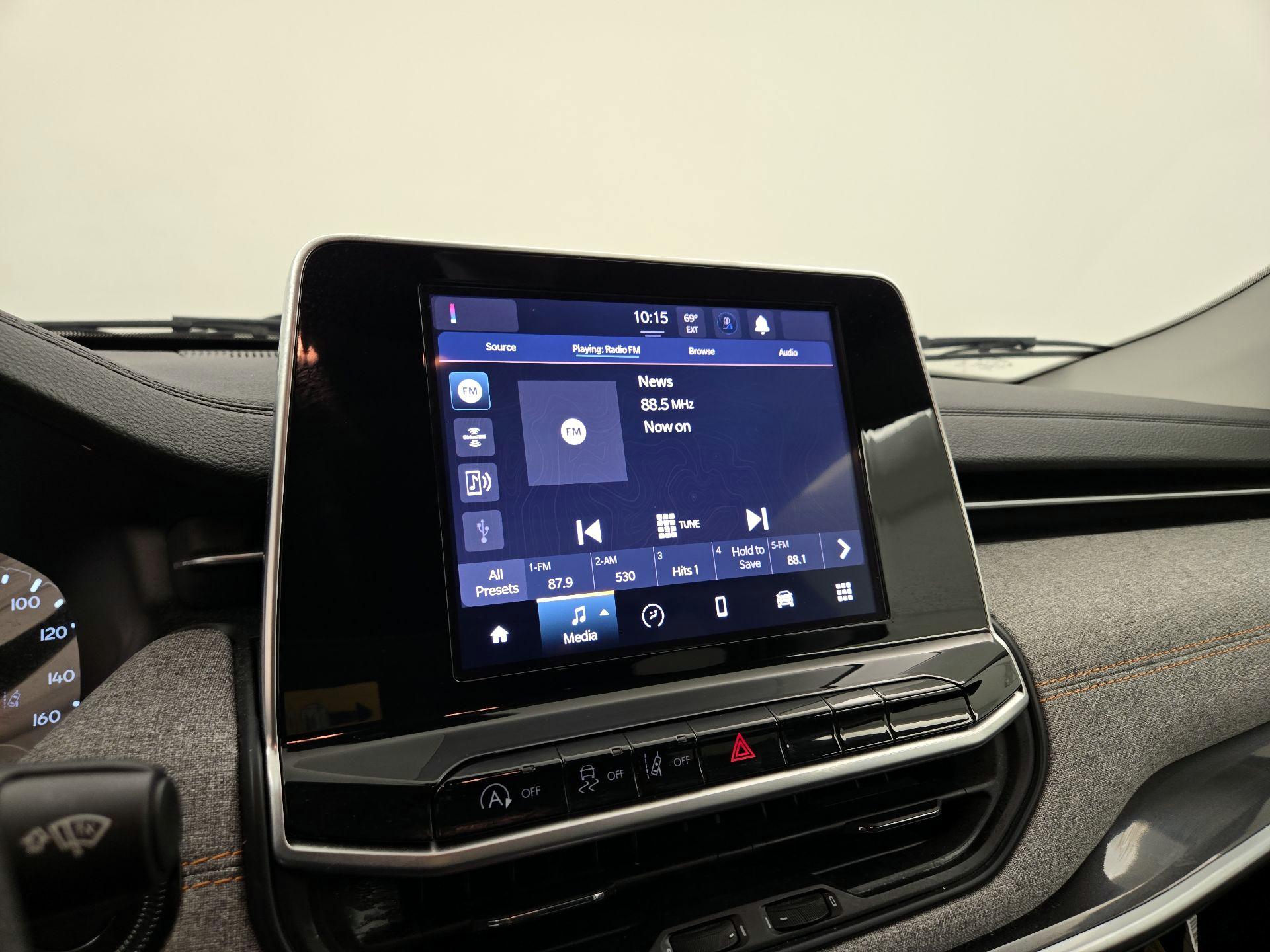 Thumbnail: 2022 Jeep Compass - 15