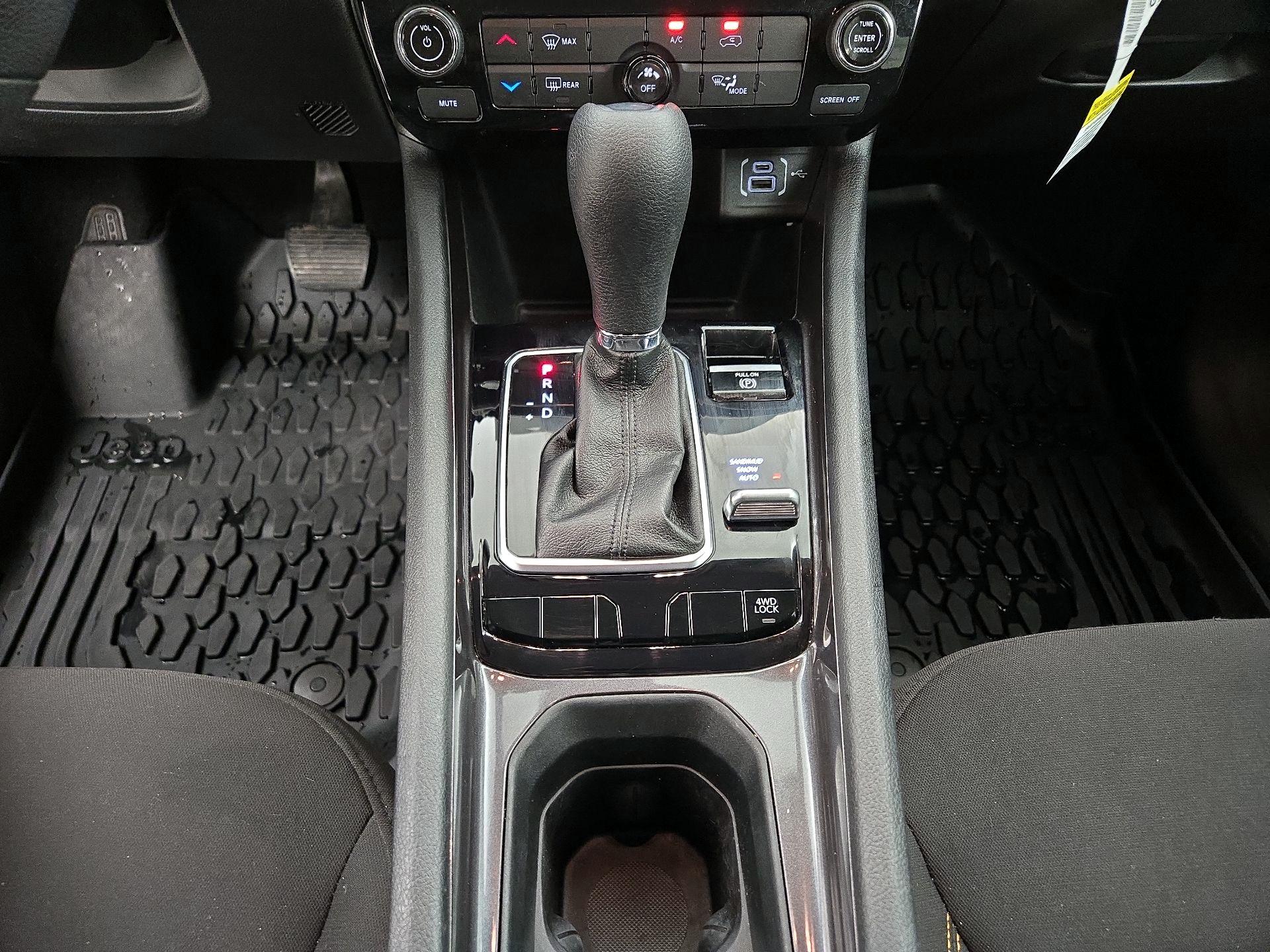 Thumbnail: 2022 Jeep Compass - 17