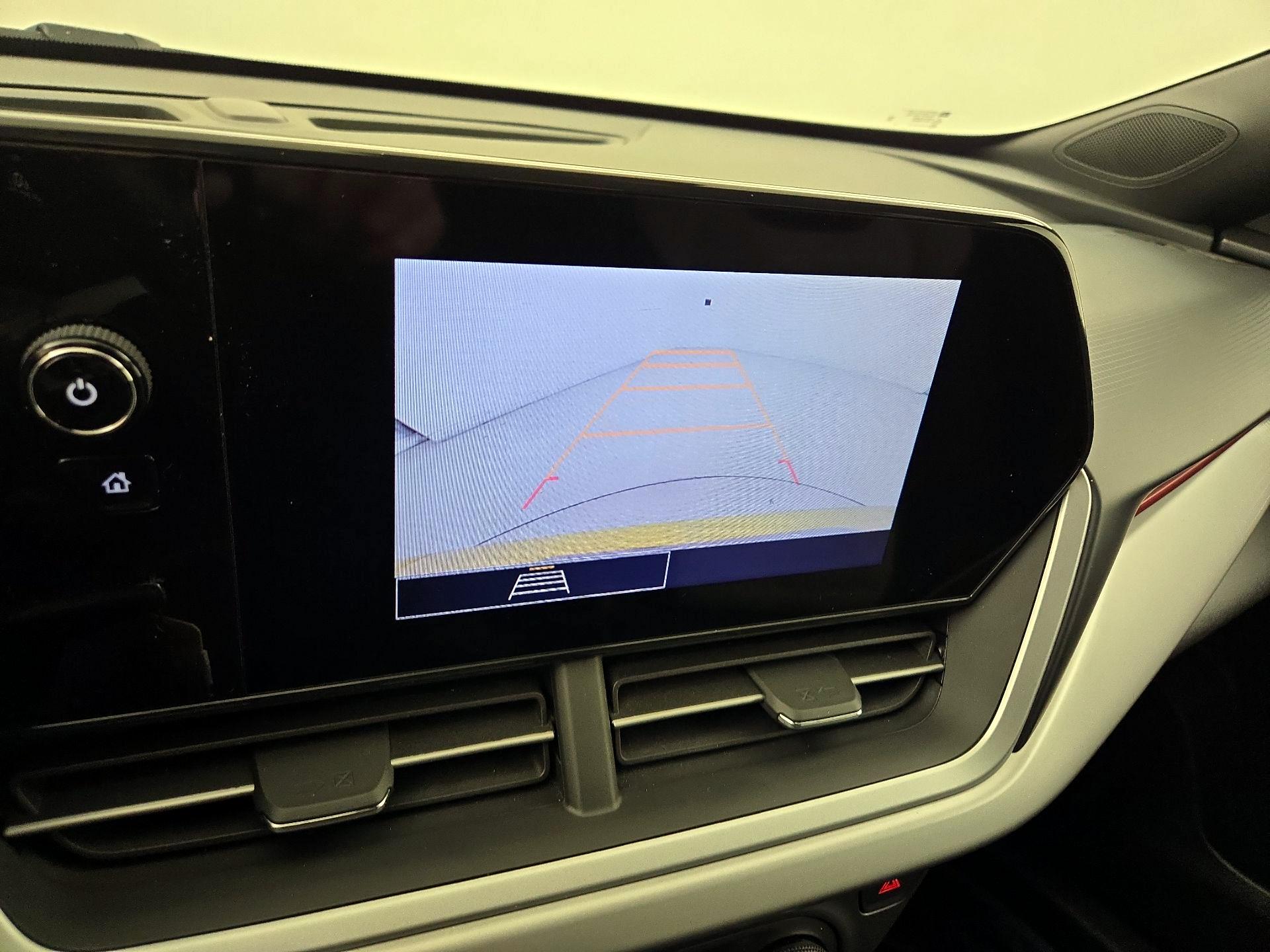 Thumbnail: 2024 Chevrolet Trax - 14