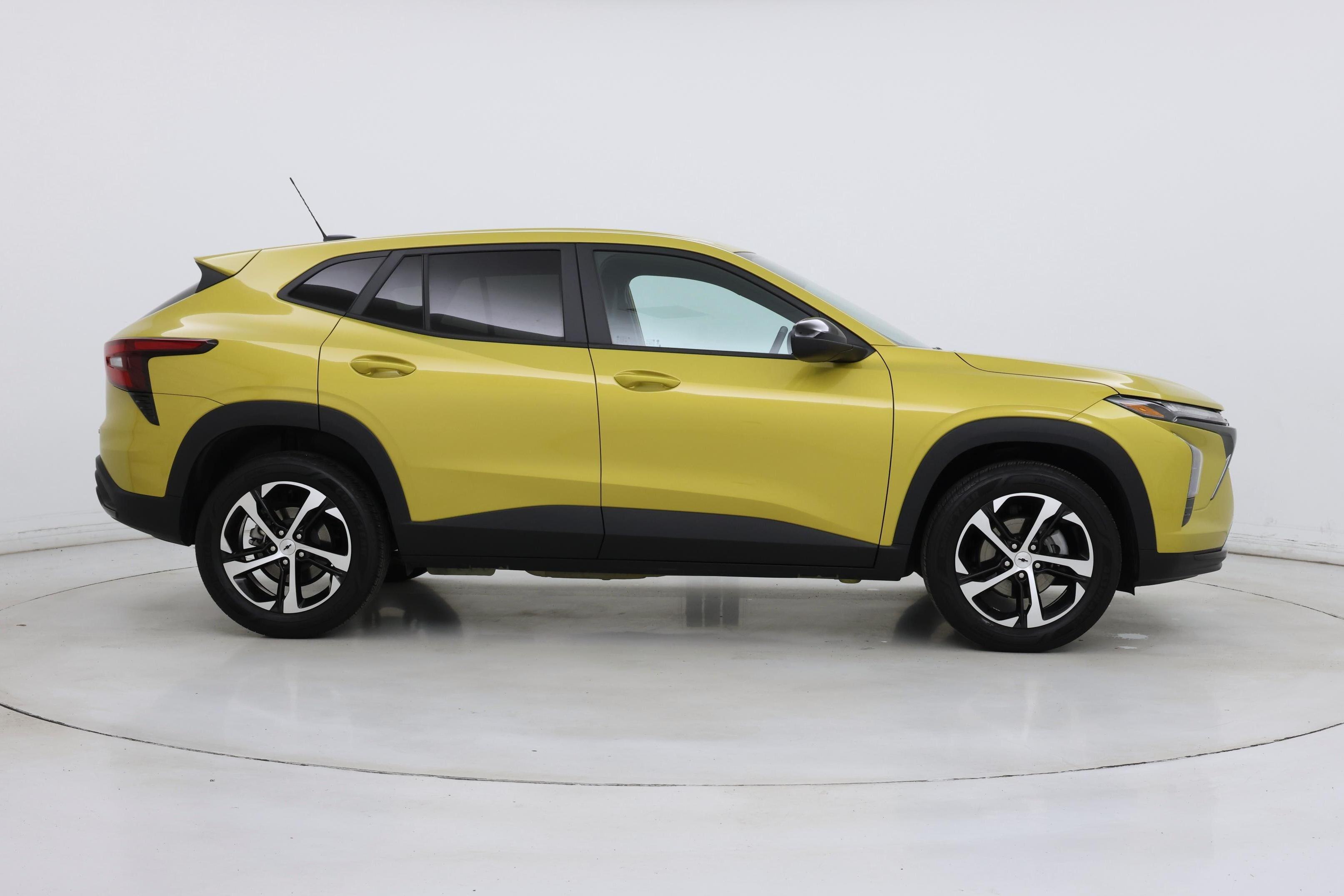 Thumbnail: 2024 Chevrolet Trax - 7