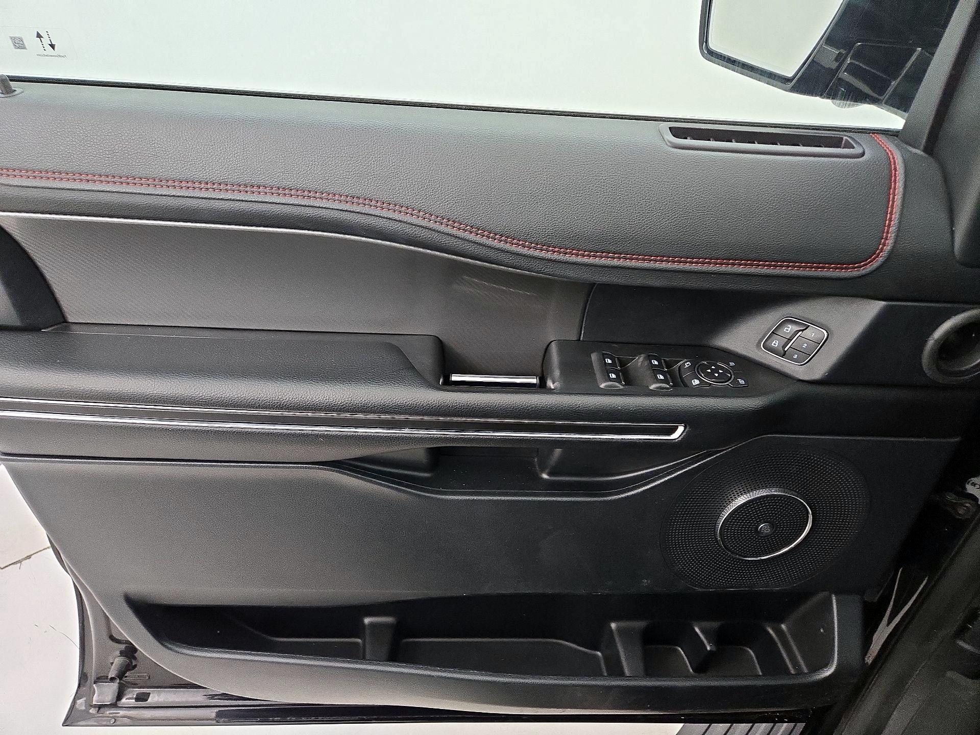 Thumbnail: 2021 Ford Expedition - 12