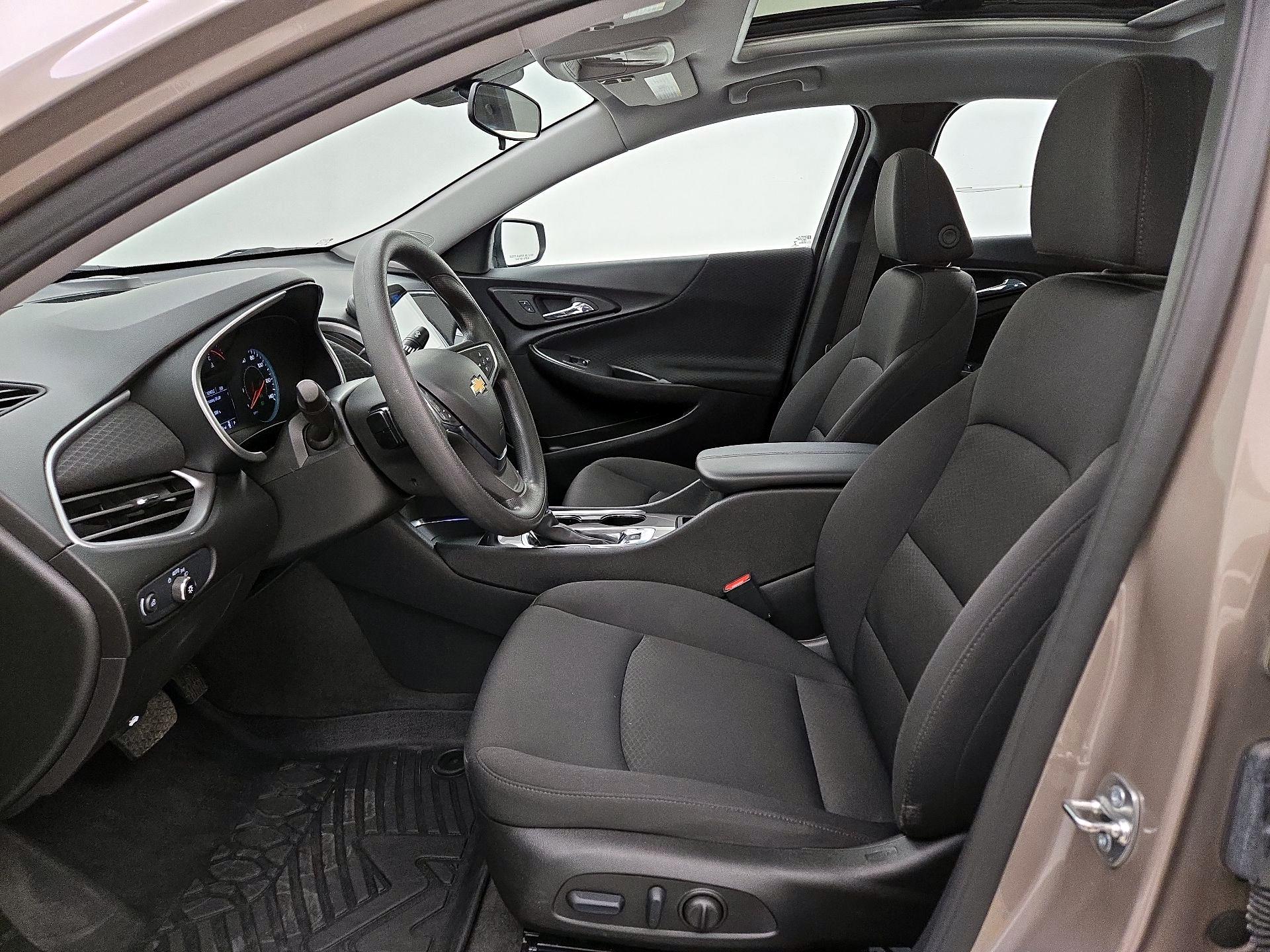 Thumbnail: 2024 Chevrolet Malibu - 11