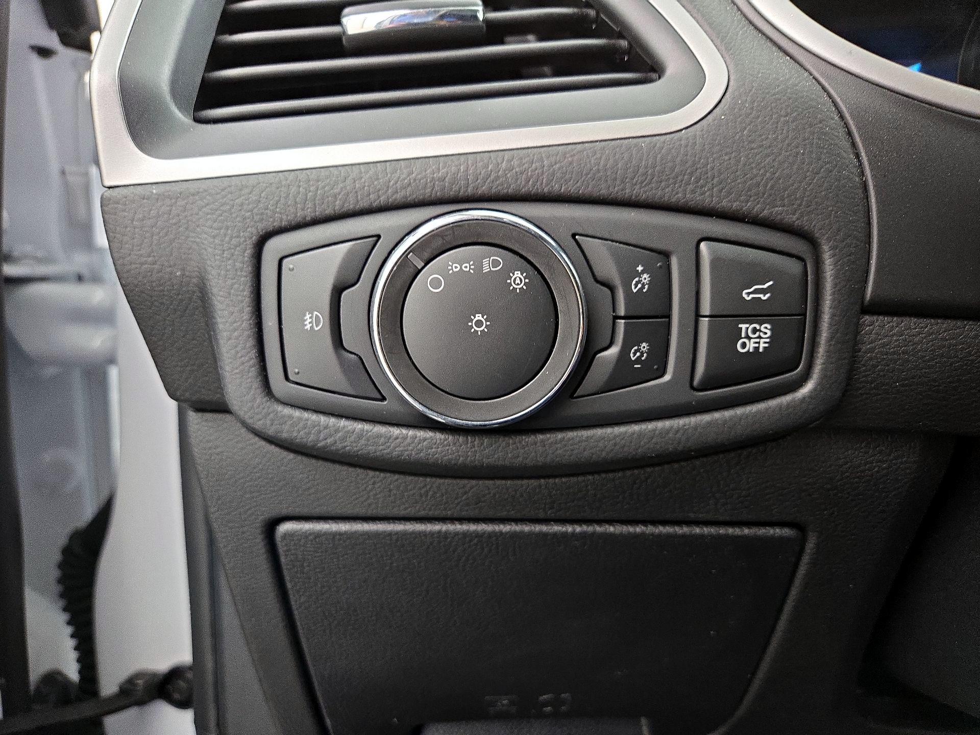 Thumbnail: 2020 Ford Edge - 13