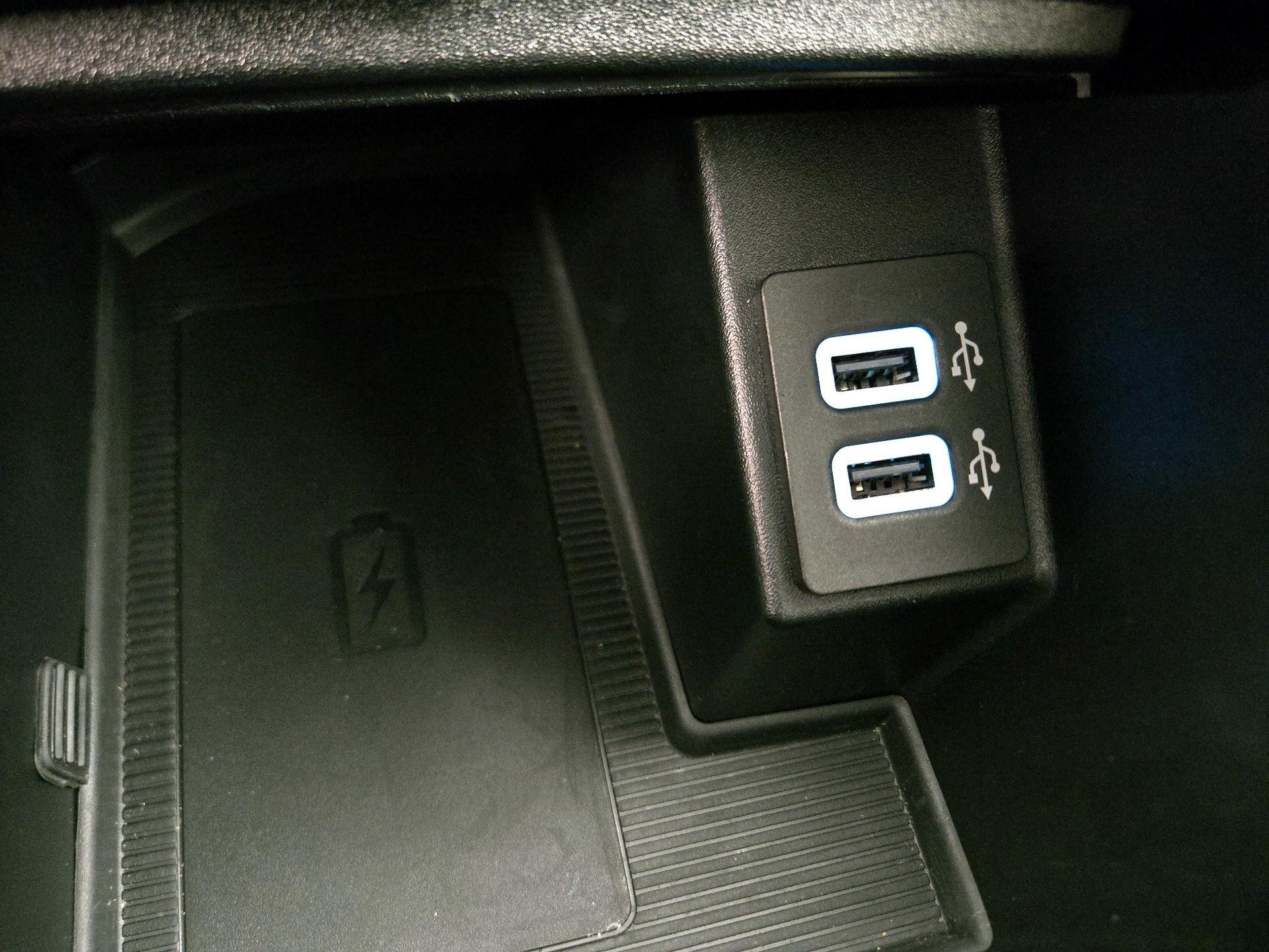 Thumbnail: 2020 Ford Edge - 18