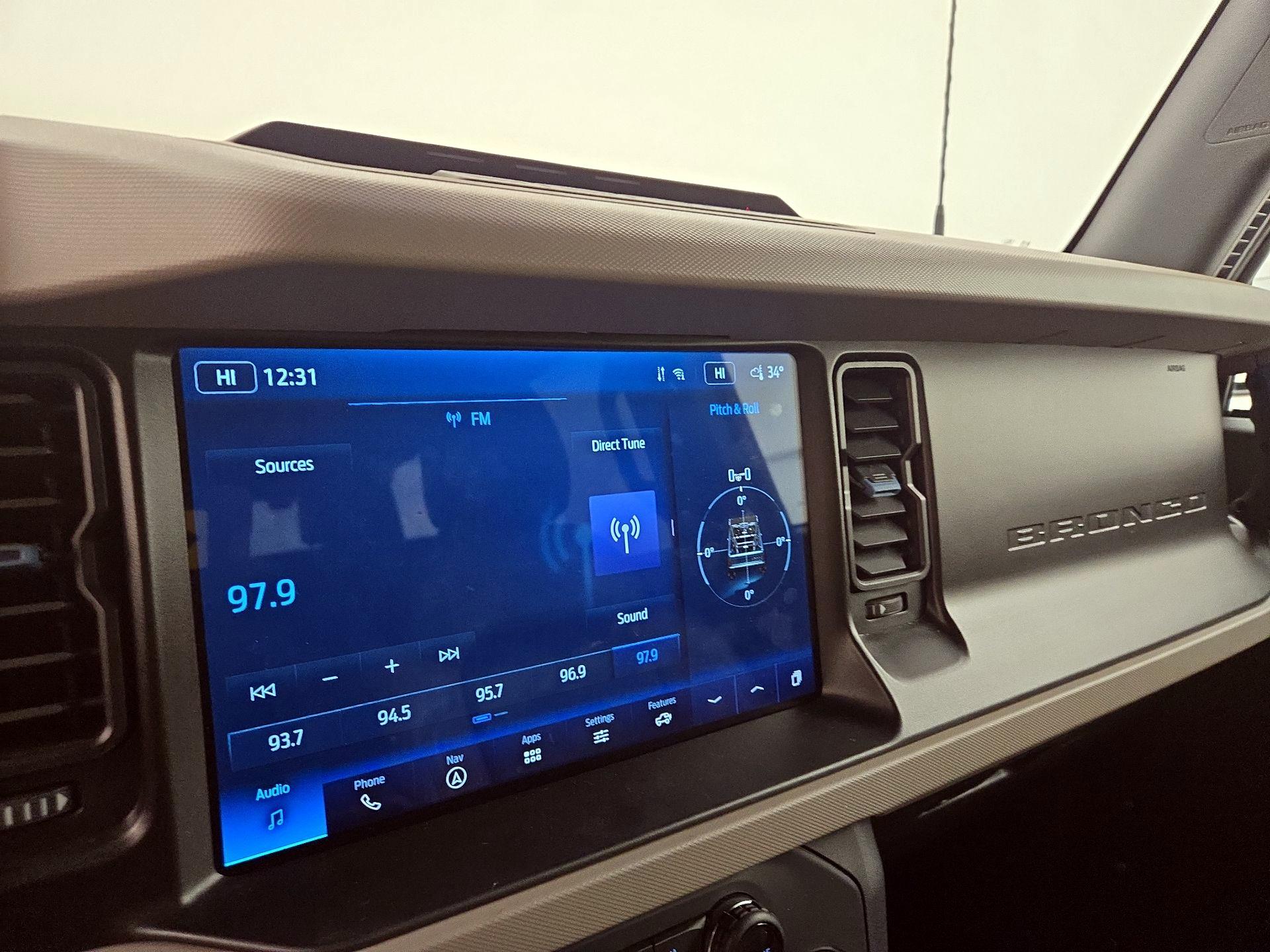 Thumbnail: 2022 Ford Bronco - 16