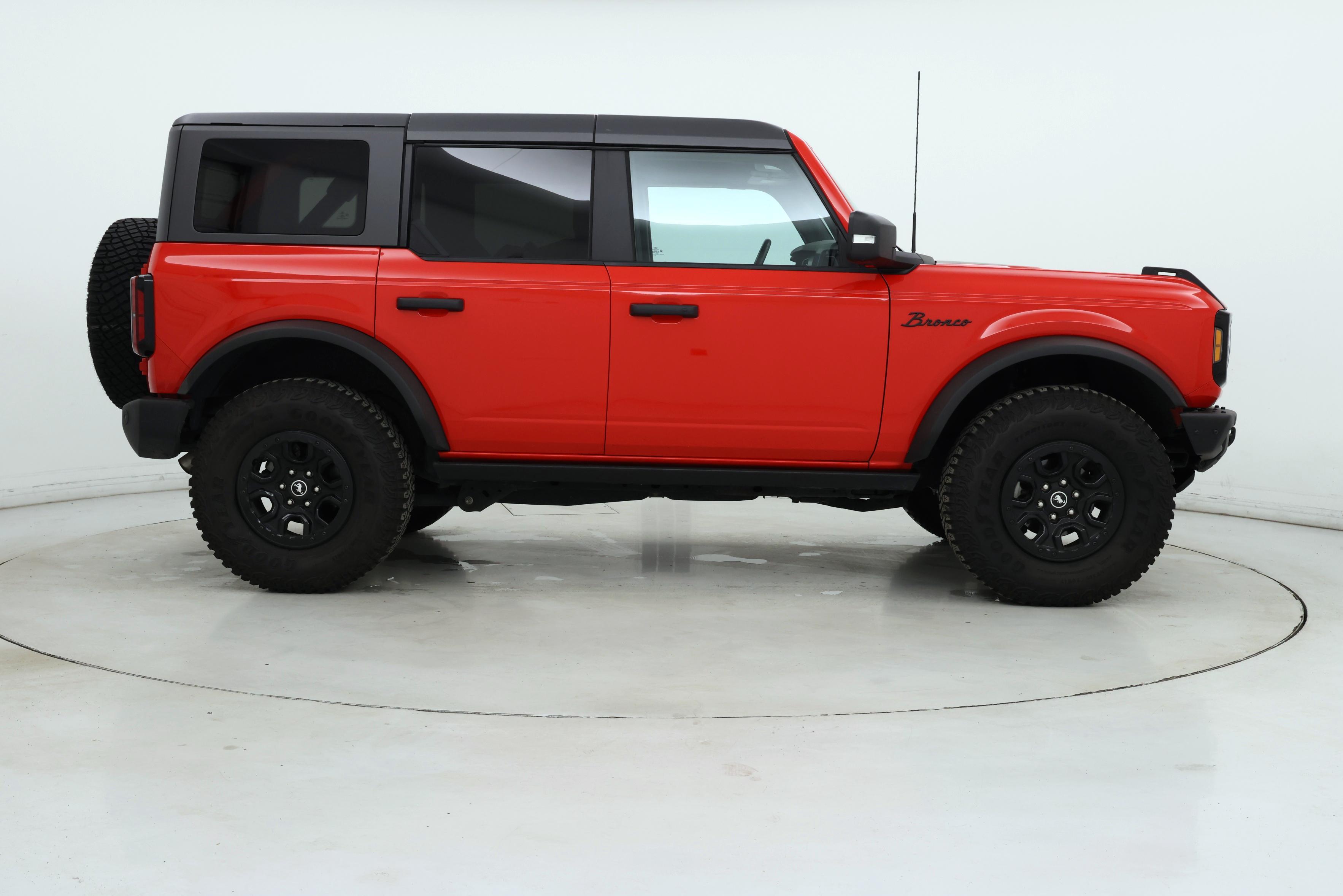 Thumbnail: 2022 Ford Bronco - 7