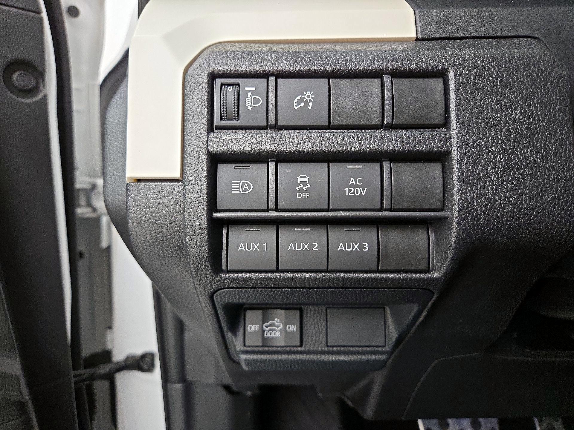 Thumbnail: 2024 Toyota Tacoma - 13