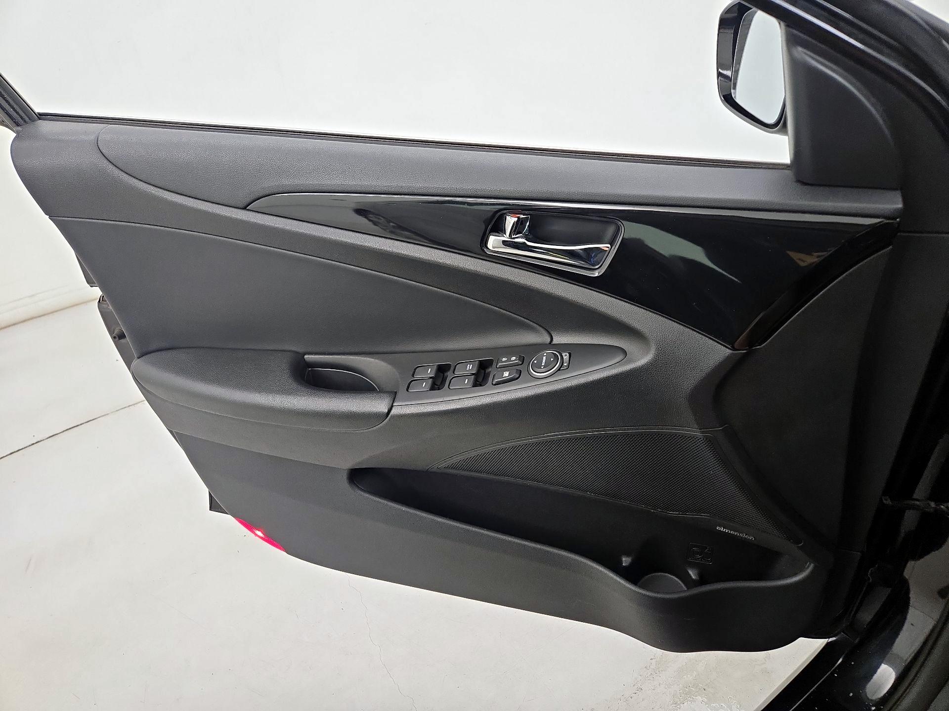 Thumbnail: 2014 Hyundai Sonata - 12