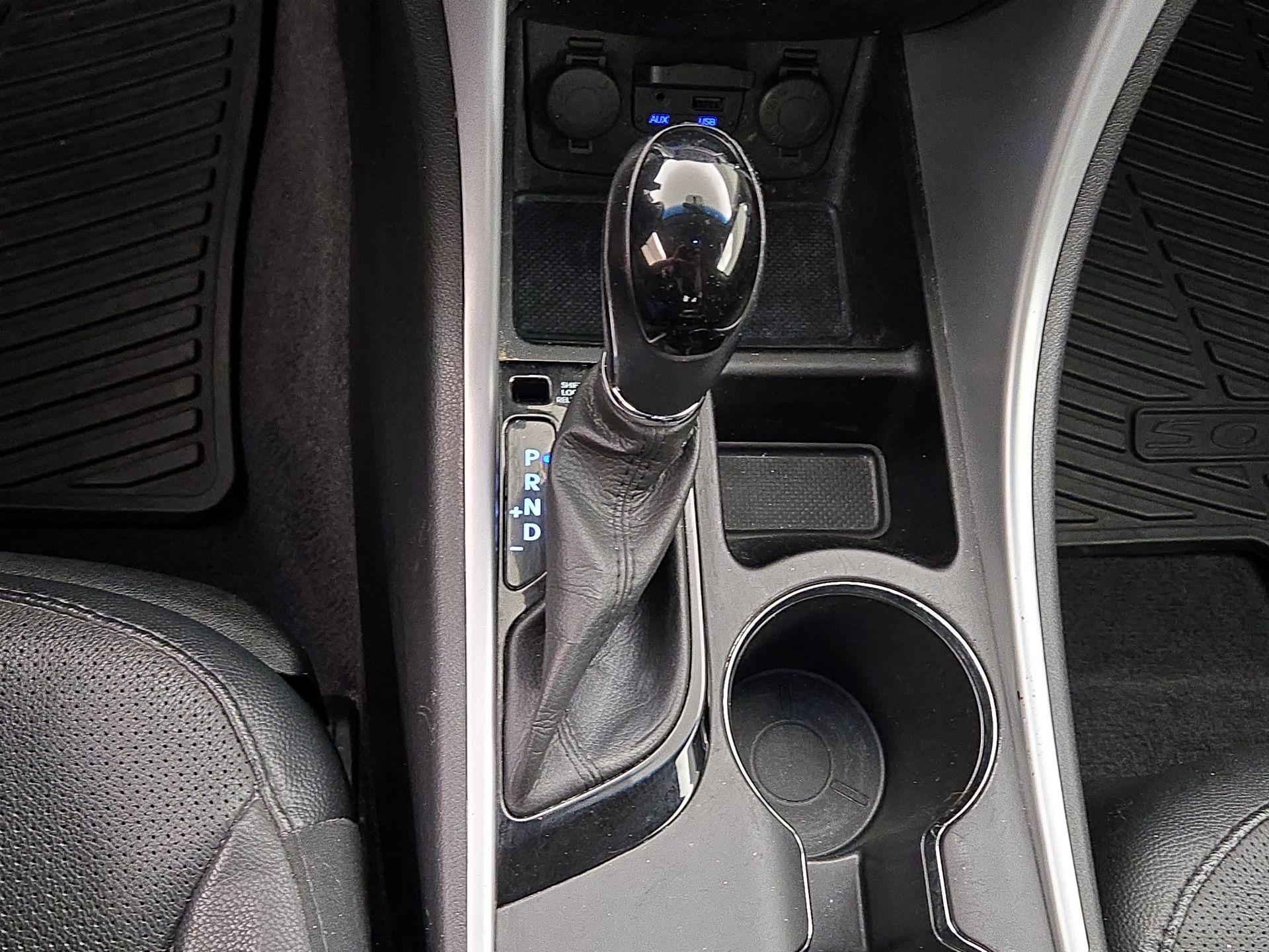 Thumbnail: 2014 Hyundai Sonata - 17