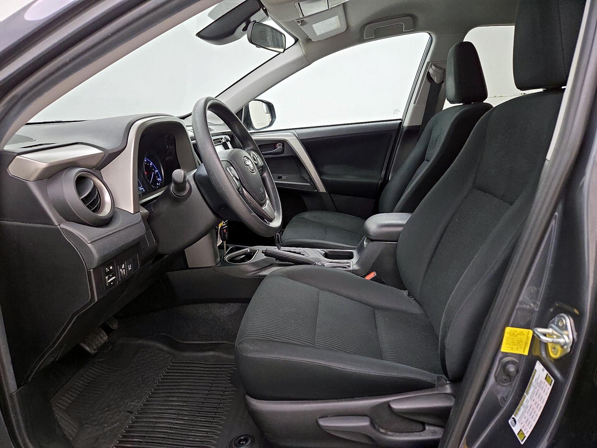 Thumbnail: 2018 Toyota RAV4 - 11