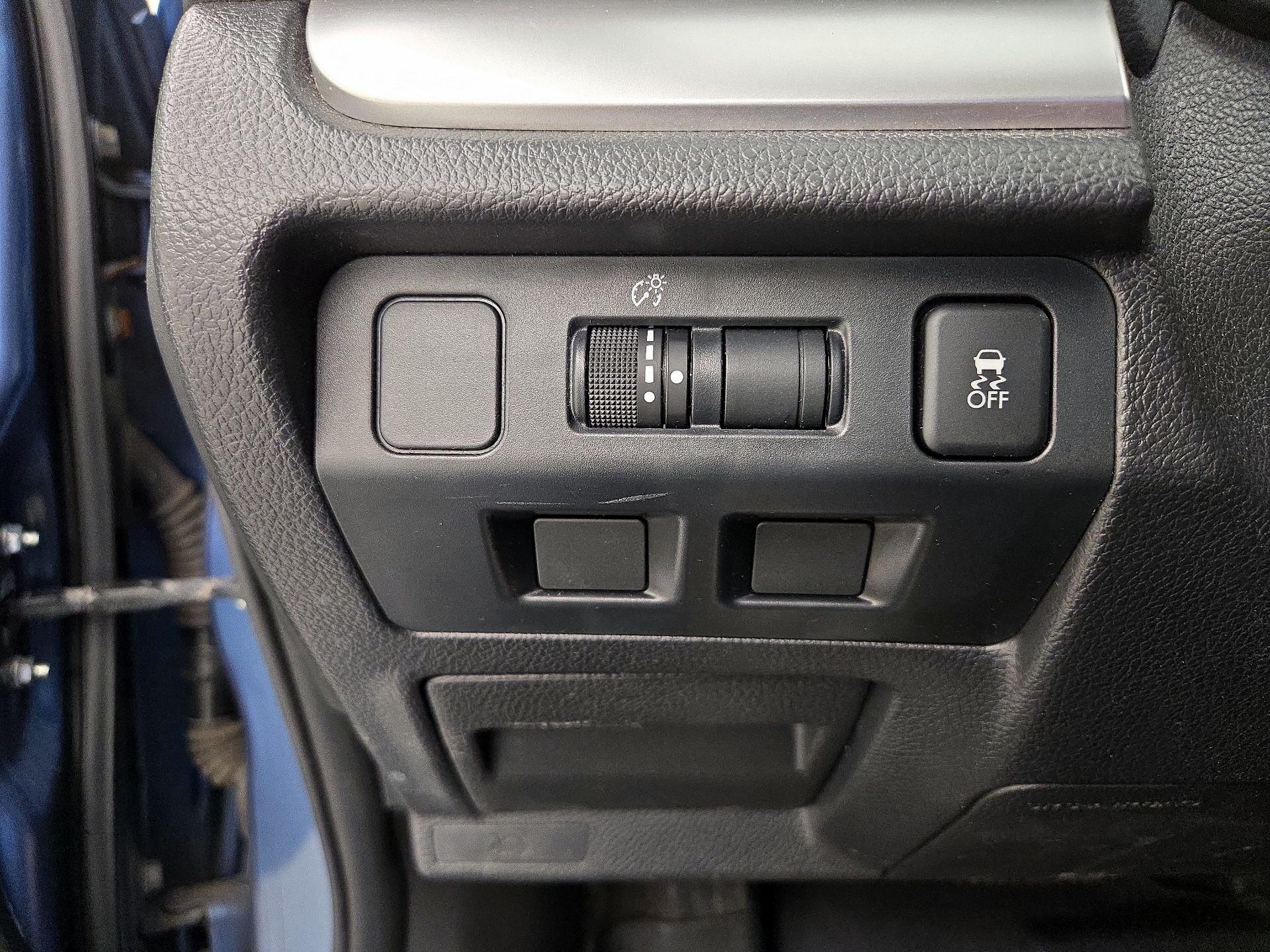 Thumbnail: 2015 Subaru Impreza - 13