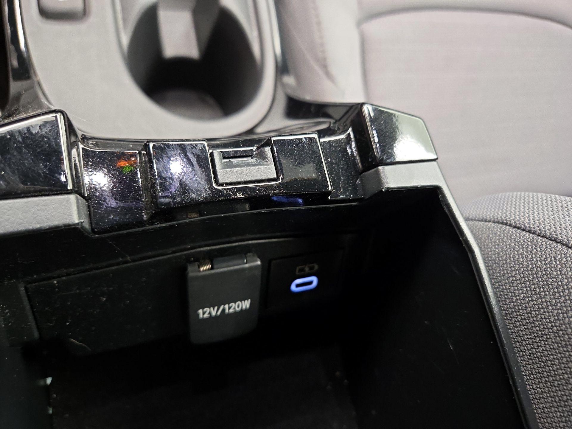 Thumbnail: 2023 Toyota Corolla - 18