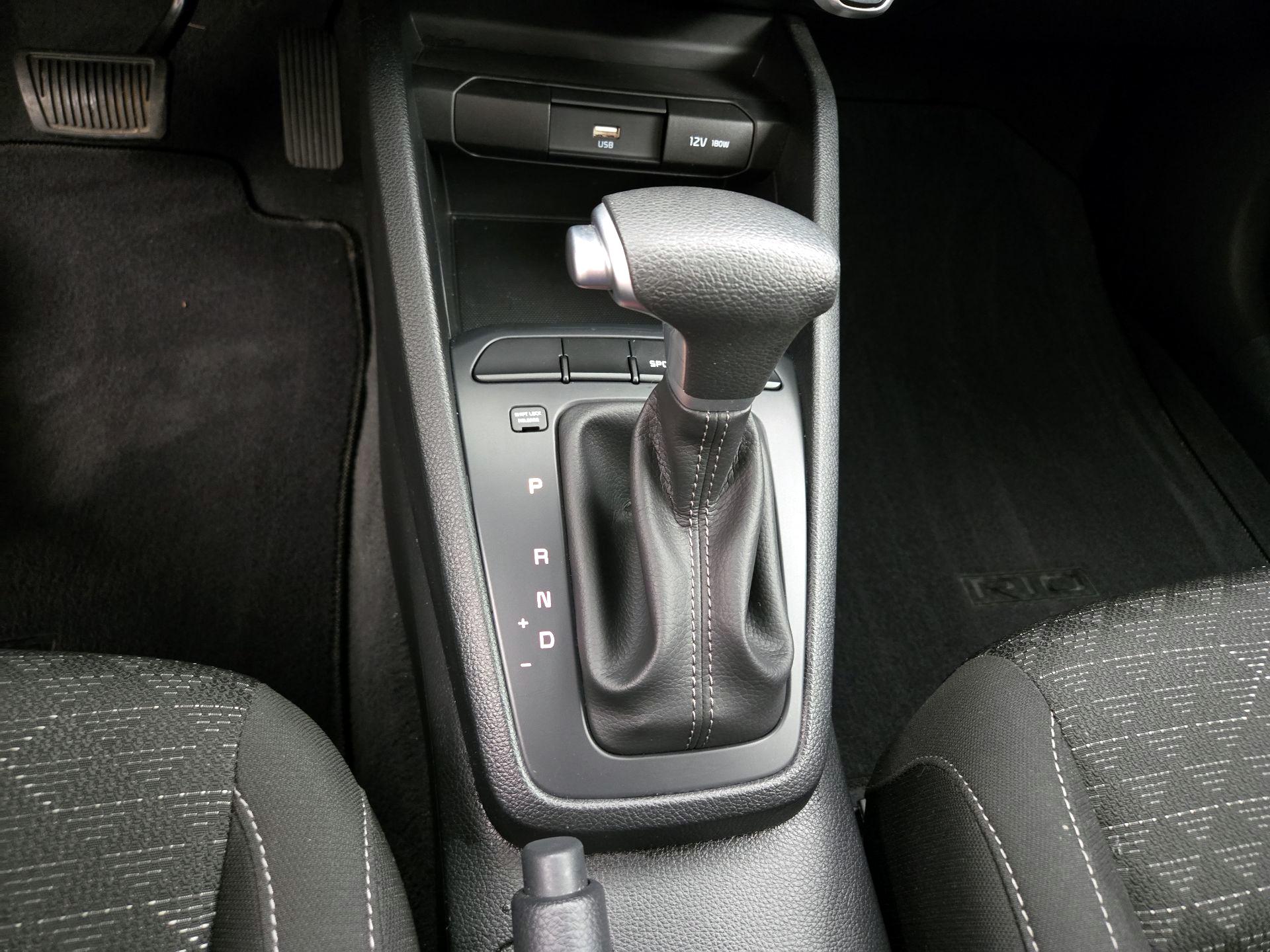 Thumbnail: 2022 Kia Rio - 17