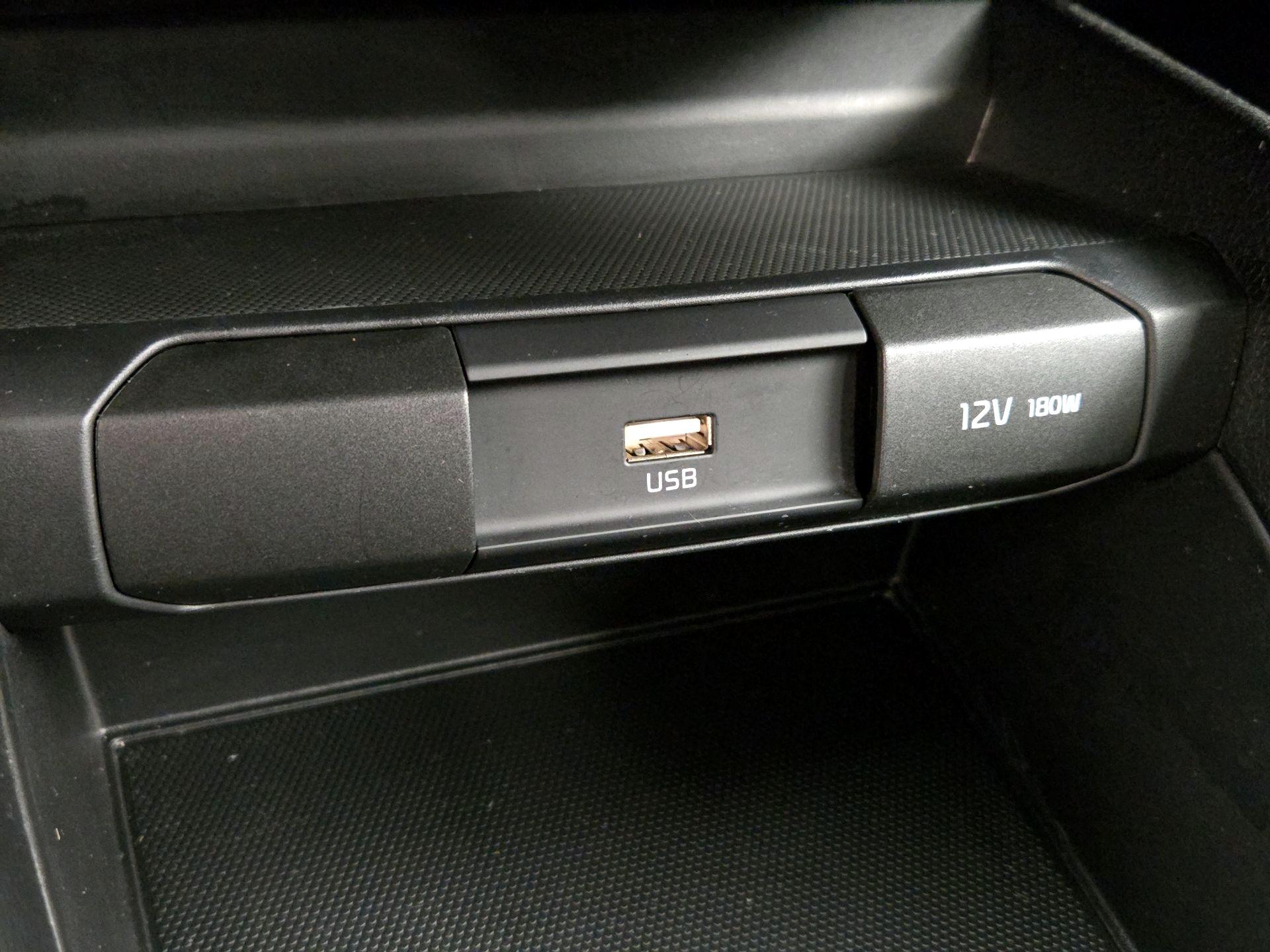 Thumbnail: 2022 Kia Rio - 18