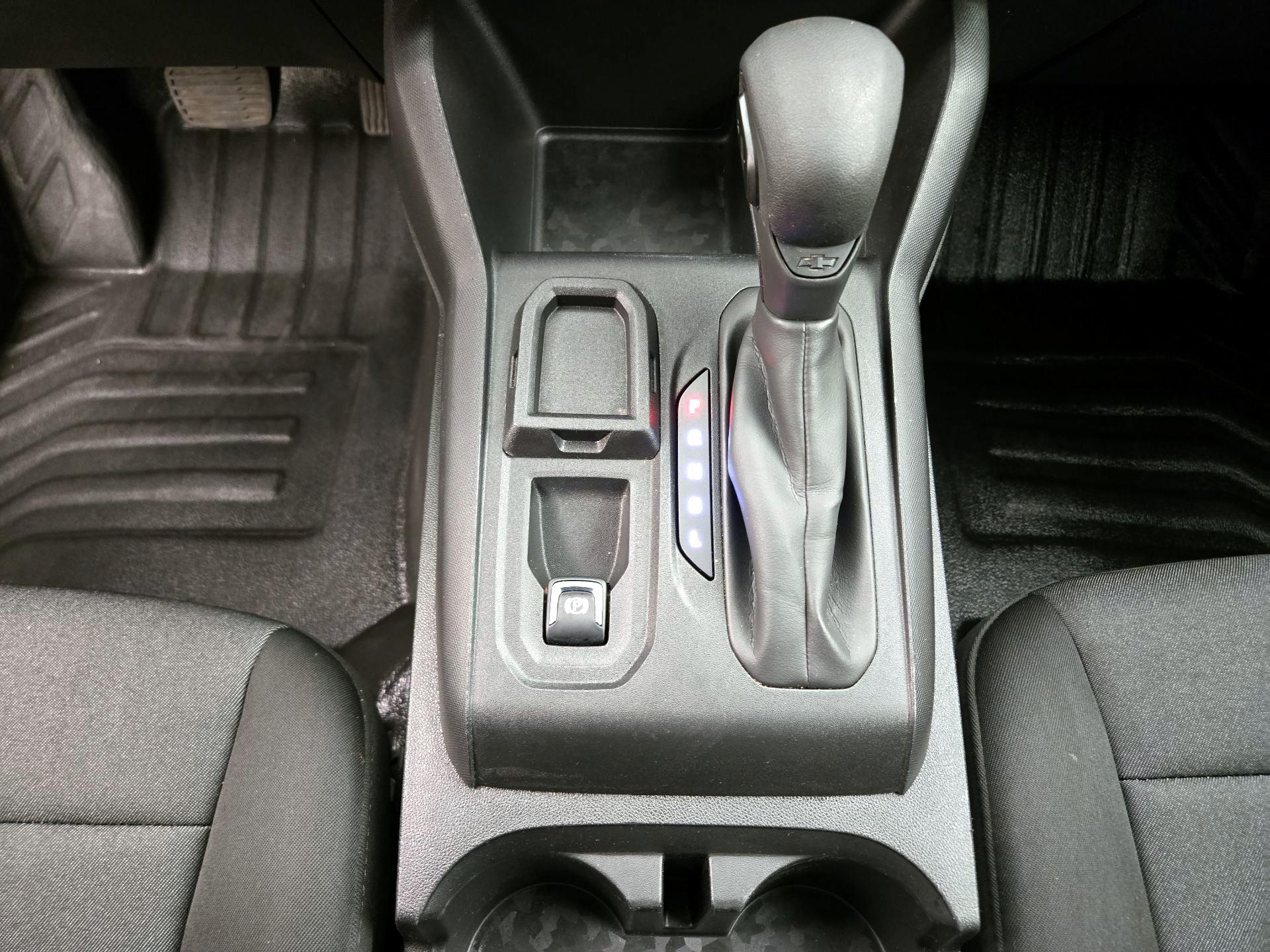 Thumbnail: 2023 Chevrolet Colorado - 17