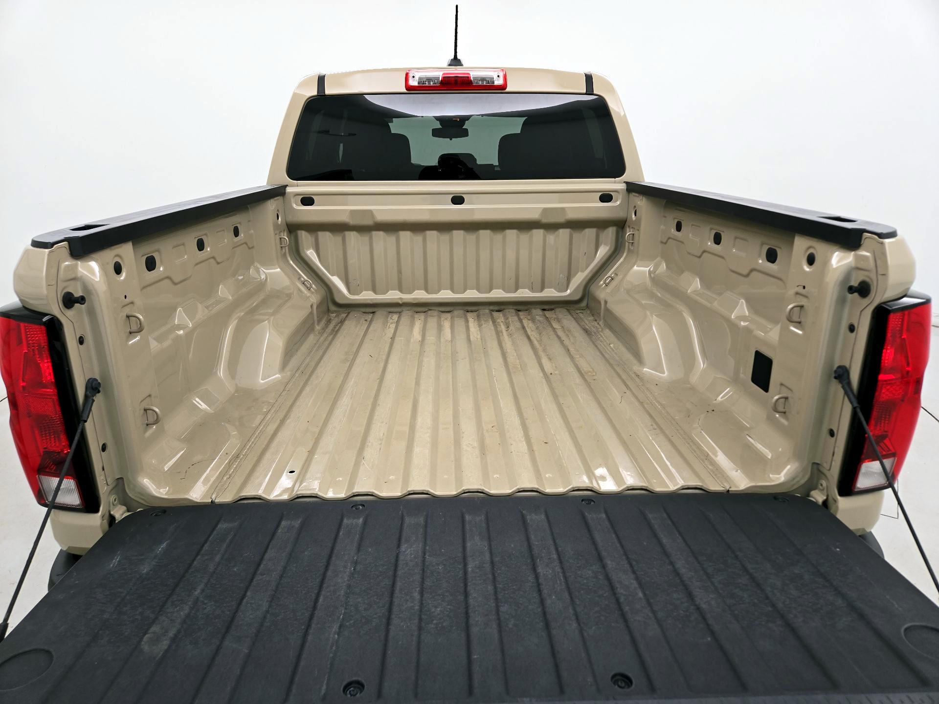 Thumbnail: 2023 Chevrolet Colorado - 20
