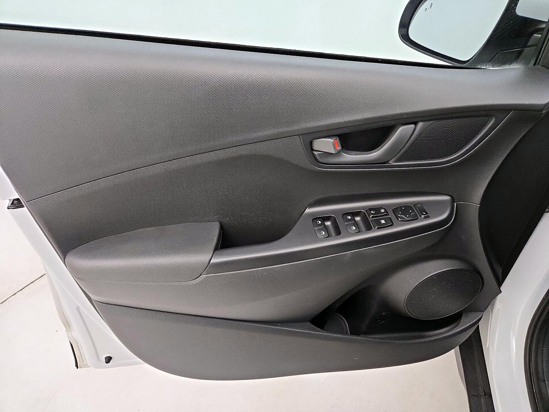 Thumbnail: 2019 Hyundai Kona - 12