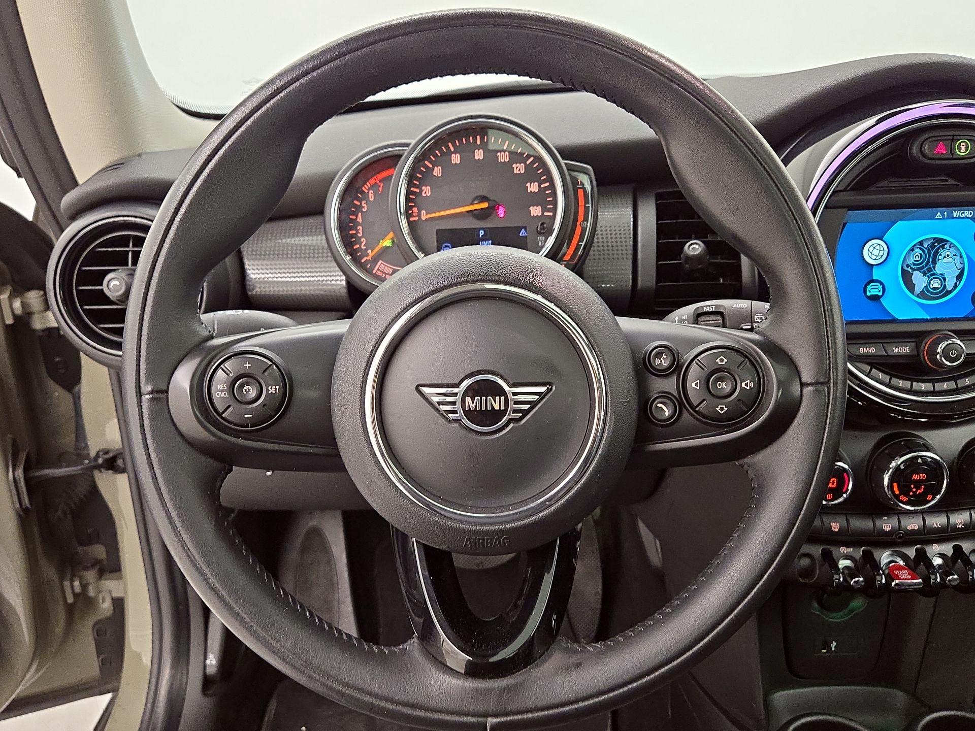 Thumbnail: 2020 MINI Cooper Hardtop - 10