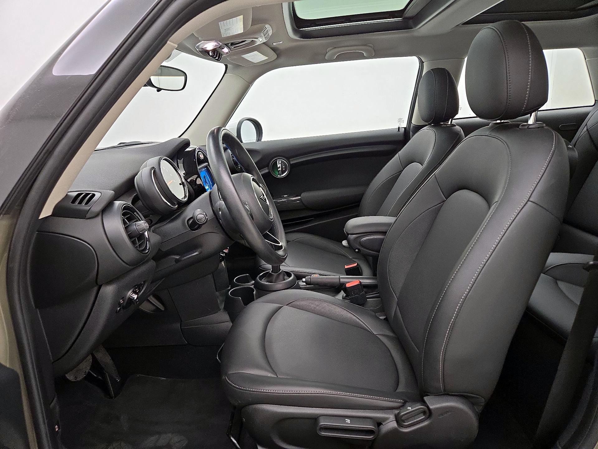 Thumbnail: 2020 MINI Cooper Hardtop - 11