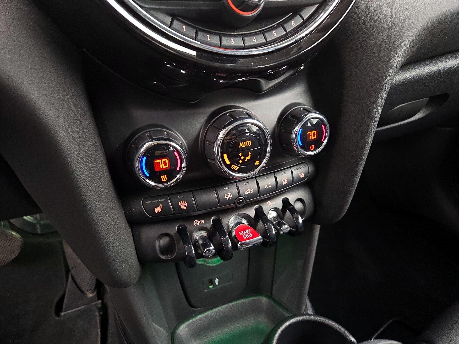 Thumbnail: 2020 MINI Cooper Hardtop - 16