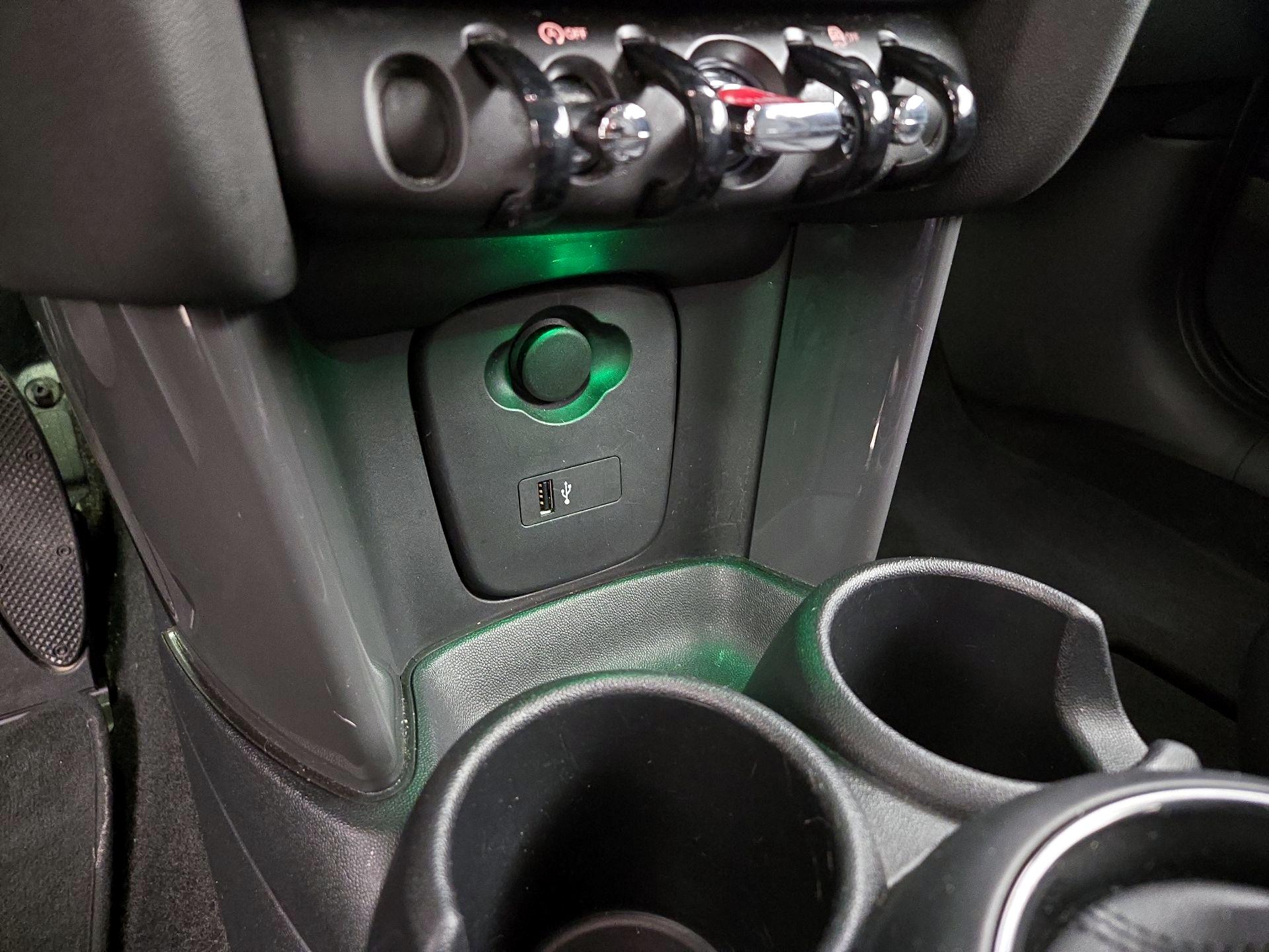 Thumbnail: 2020 MINI Cooper Hardtop - 18