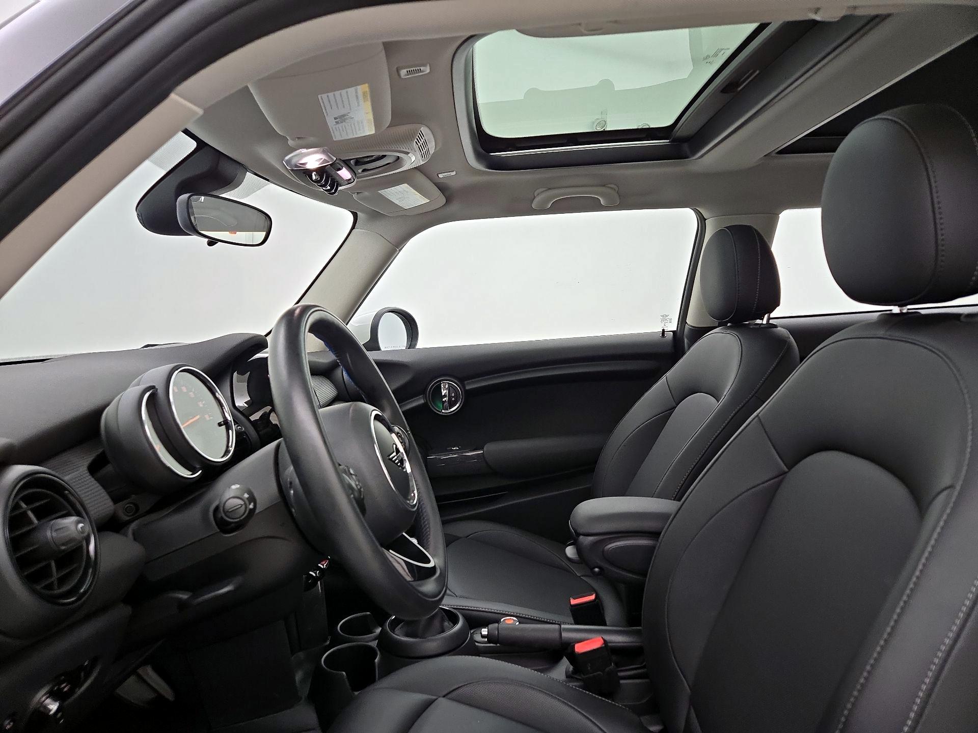 Thumbnail: 2020 MINI Cooper Hardtop - 19