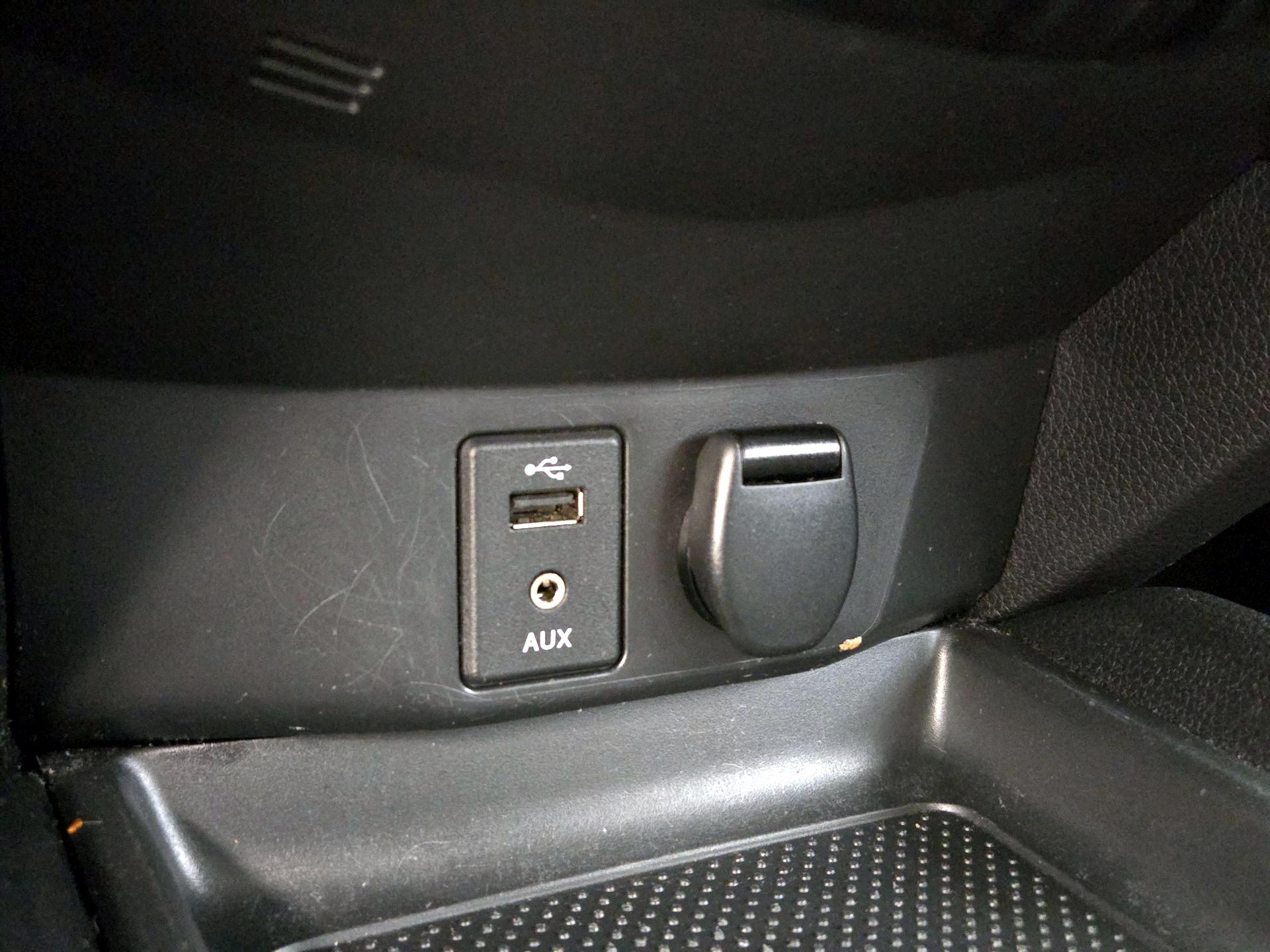 Thumbnail: 2017 Nissan Rogue Sport - 19