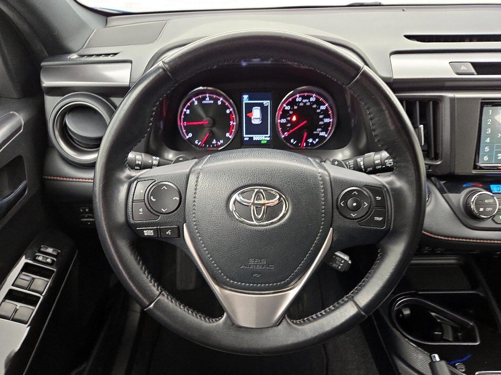 2016 Toyota RAV4 SE - Photo 11