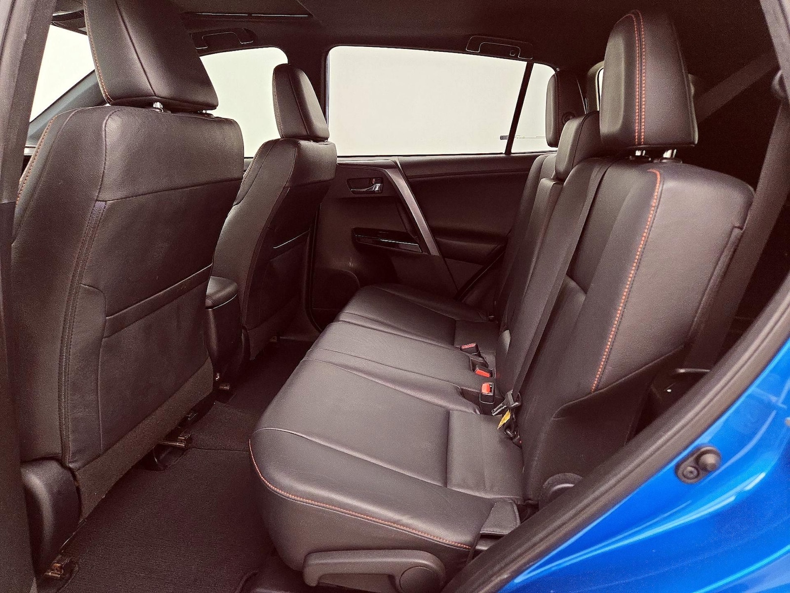 2016 Toyota RAV4 SE - Photo 21