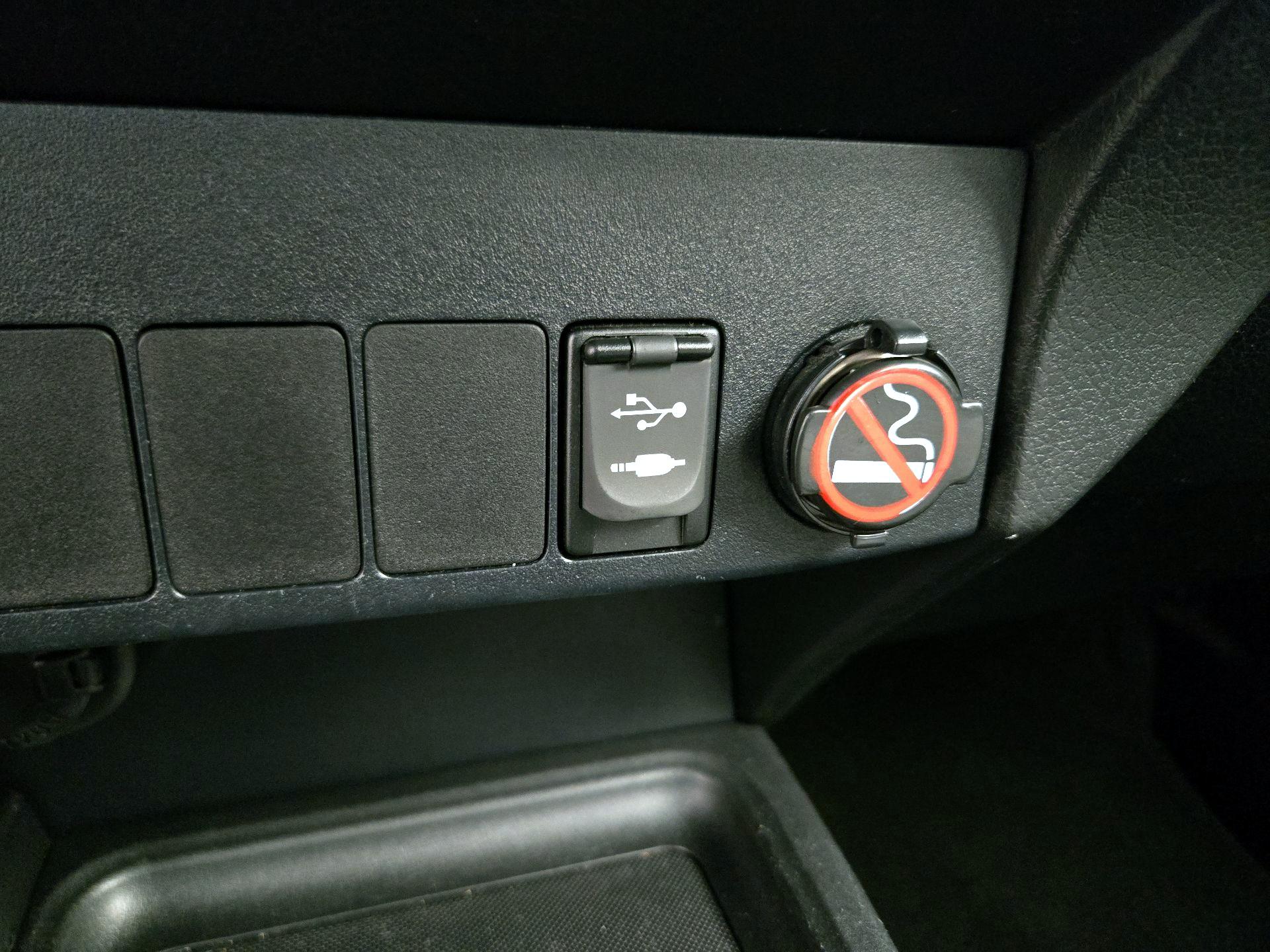 Thumbnail: 2014 Toyota RAV4 - 18