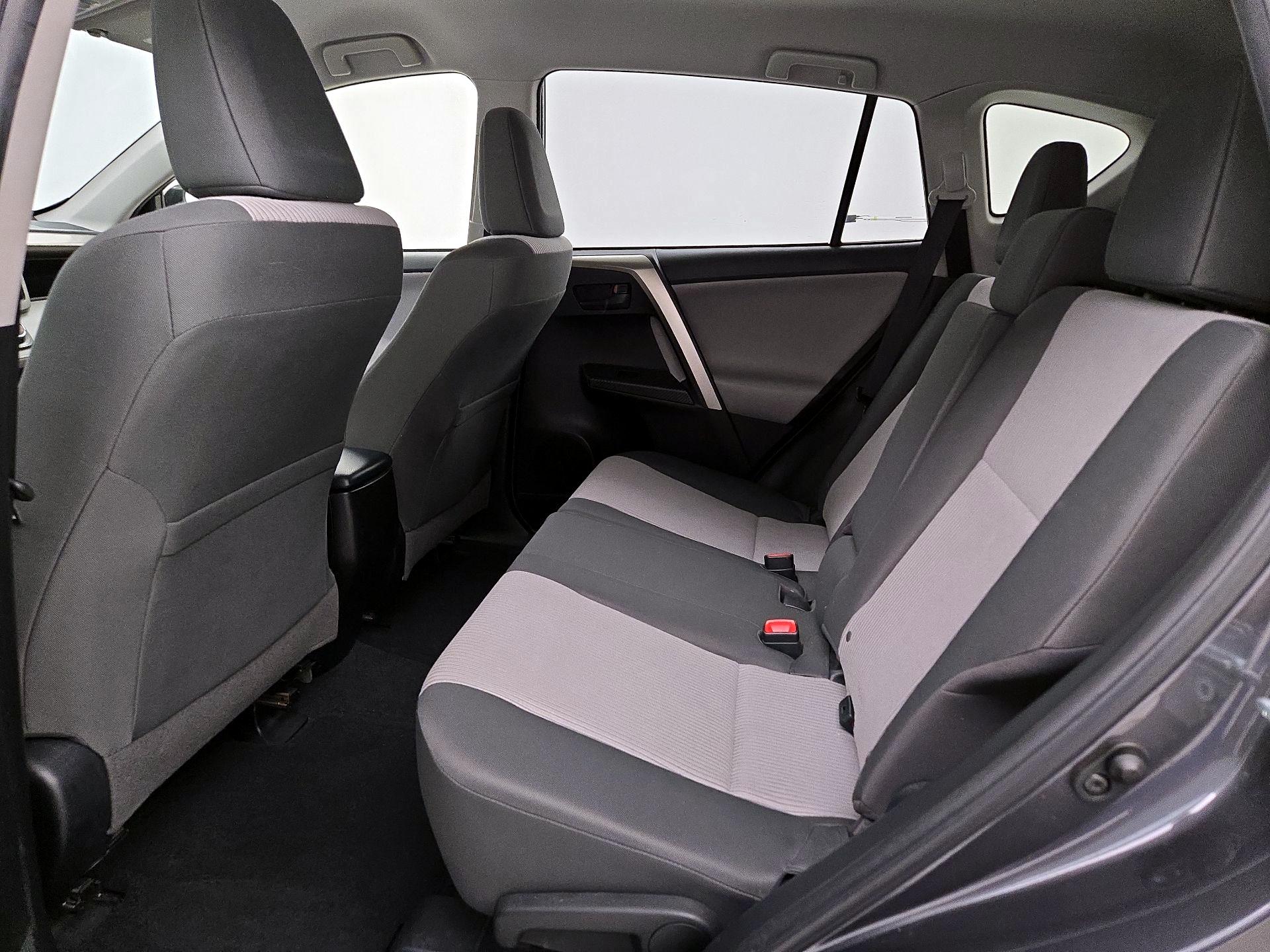 Thumbnail: 2014 Toyota RAV4 - 19