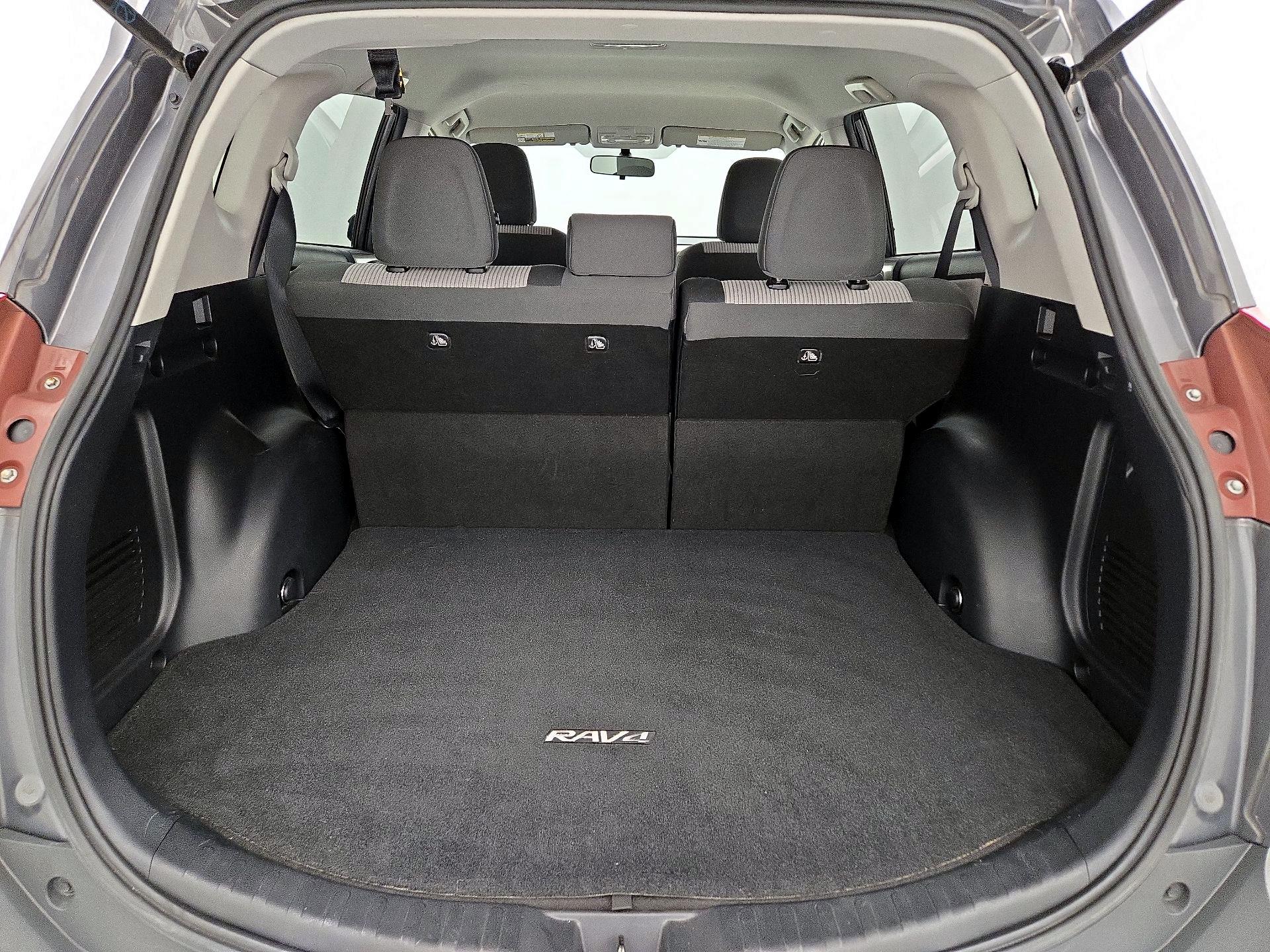 Thumbnail: 2014 Toyota RAV4 - 20